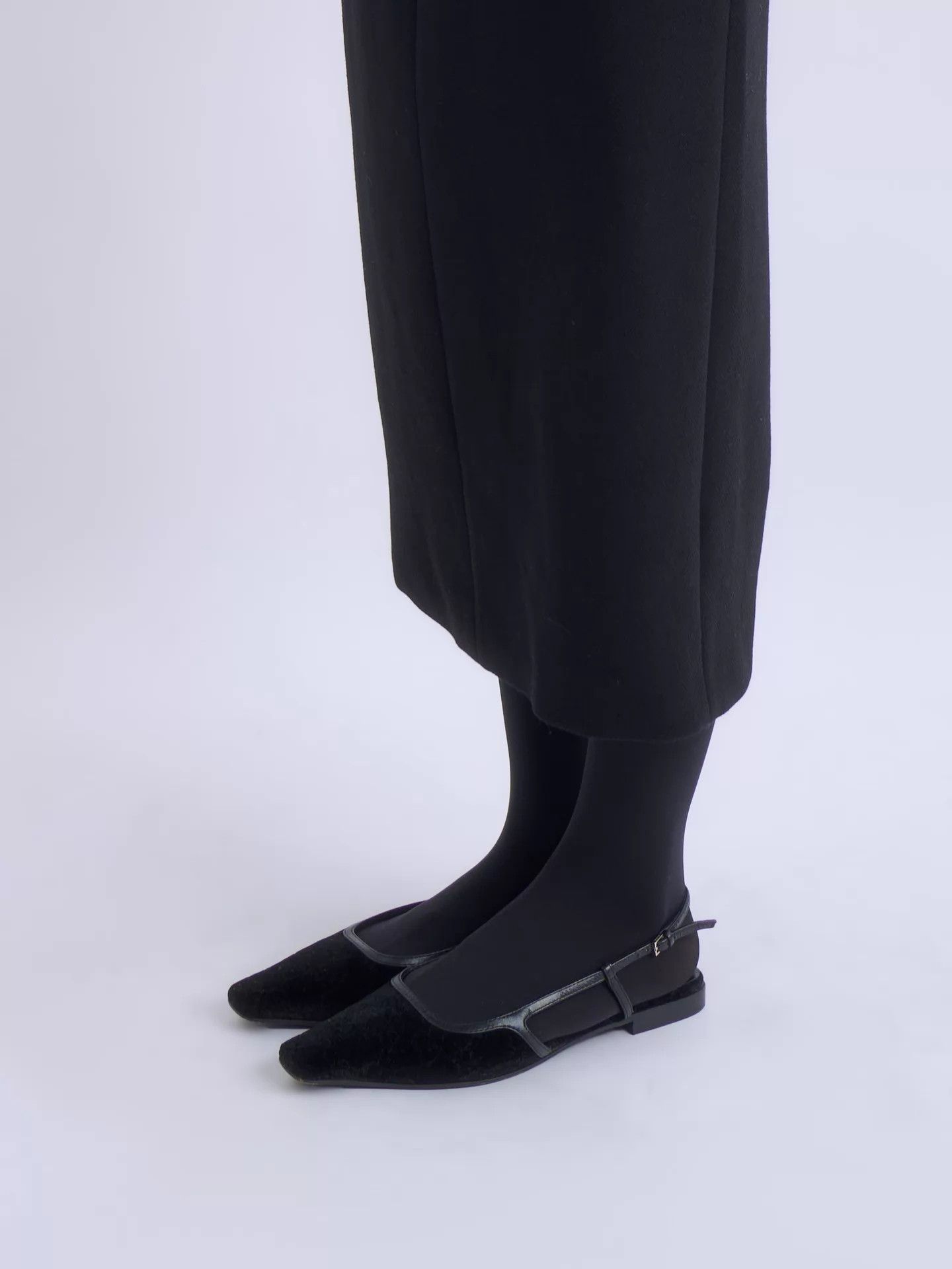 Gucci GUCCI Black Velvet Square Toe Buckle Flat Vintage 37 Size US 6.5 / IT 36.5 - 9 Thumbnail