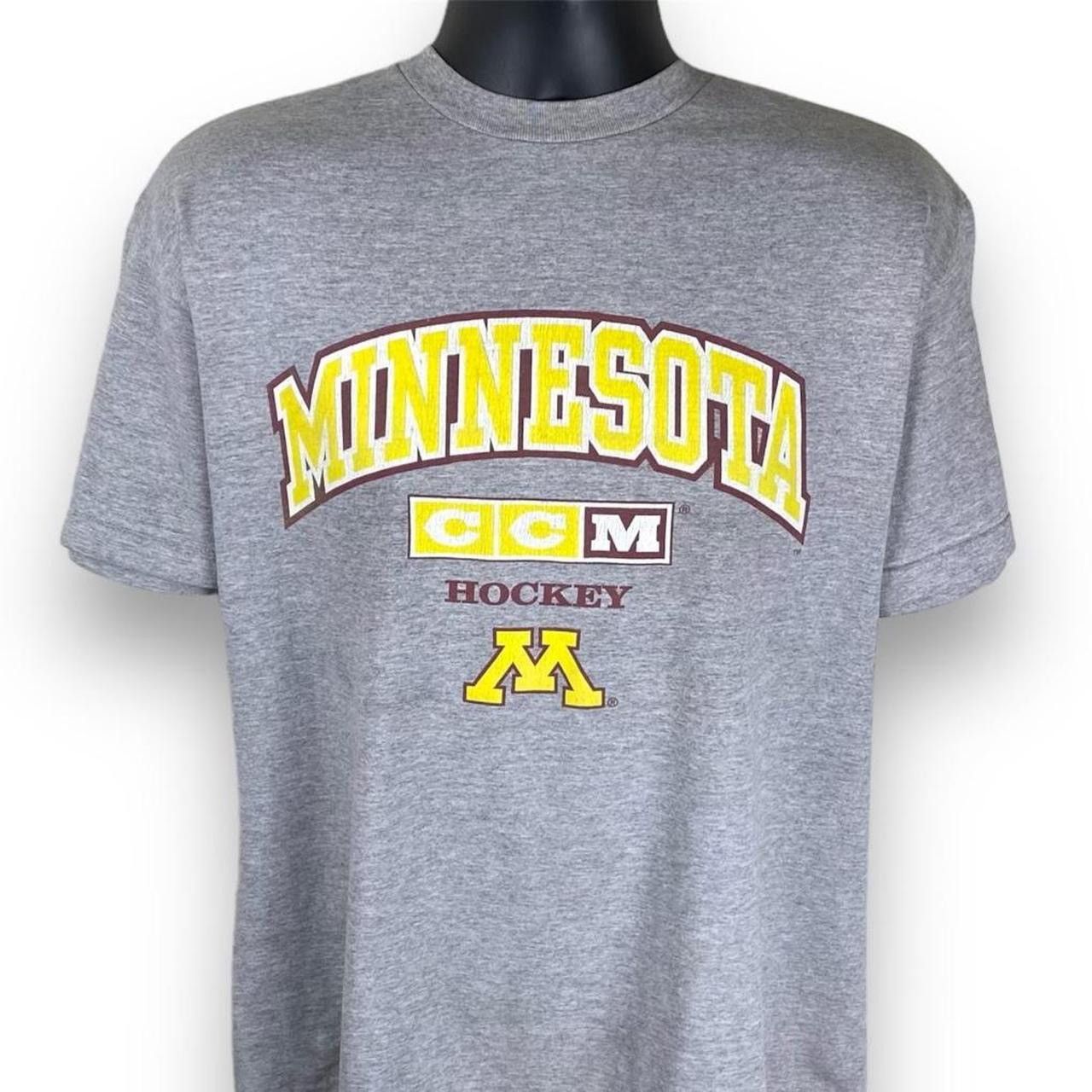 Ccm × Vintage Vintage CCM Minnesota Golden Gophers Hockey Tshirt Size US L / EU 52-54 / 3 - 1 Thumbnail