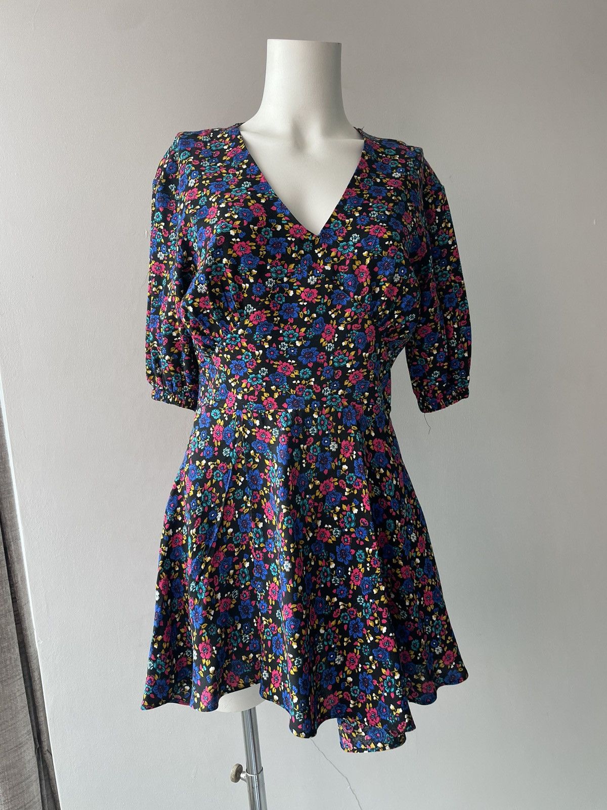 Vintage new arrivals dress Size M / US 6-8 / IT 42-44 - 6 Thumbnail