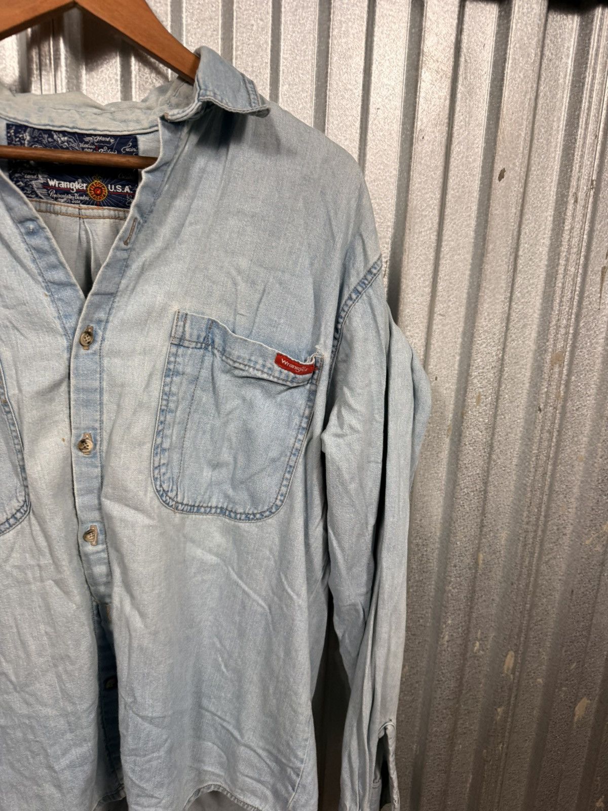 Wrangler Vintage Distressed Denim Western Wrangler Button Up Shirt Size US L / EU 52-54 / 3 - 8 Thumbnail
