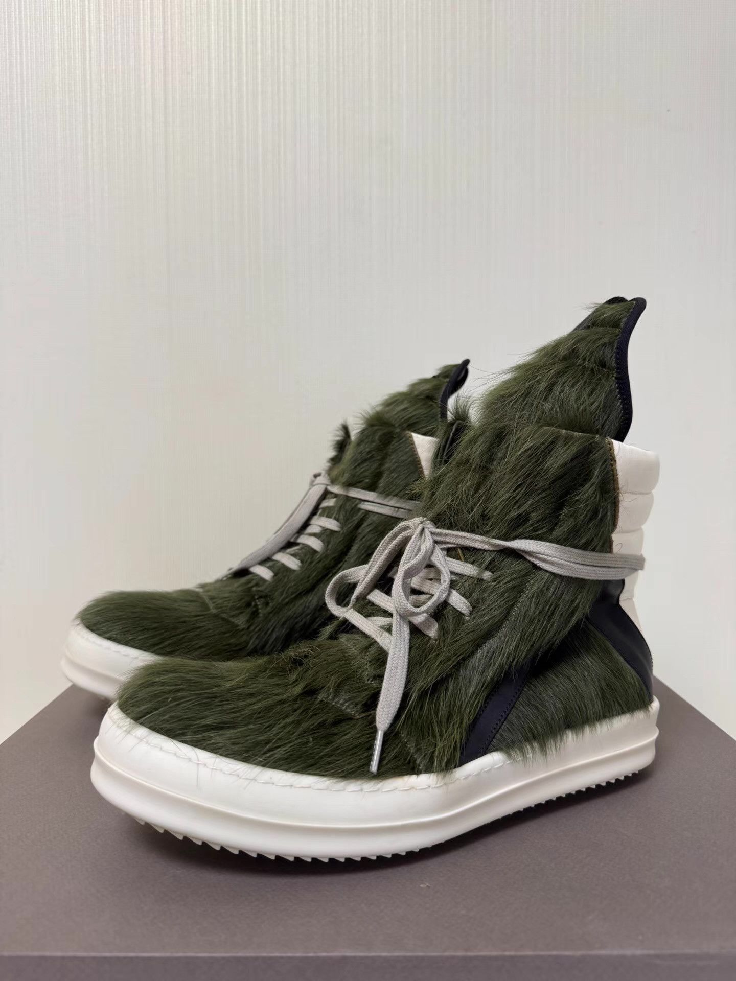 Rick Owens Rick Owens 21FW Green Fur Inverted Triangle Jacket Q8 Size US 8.5 / EU 41-42 - 9 Thumbnail