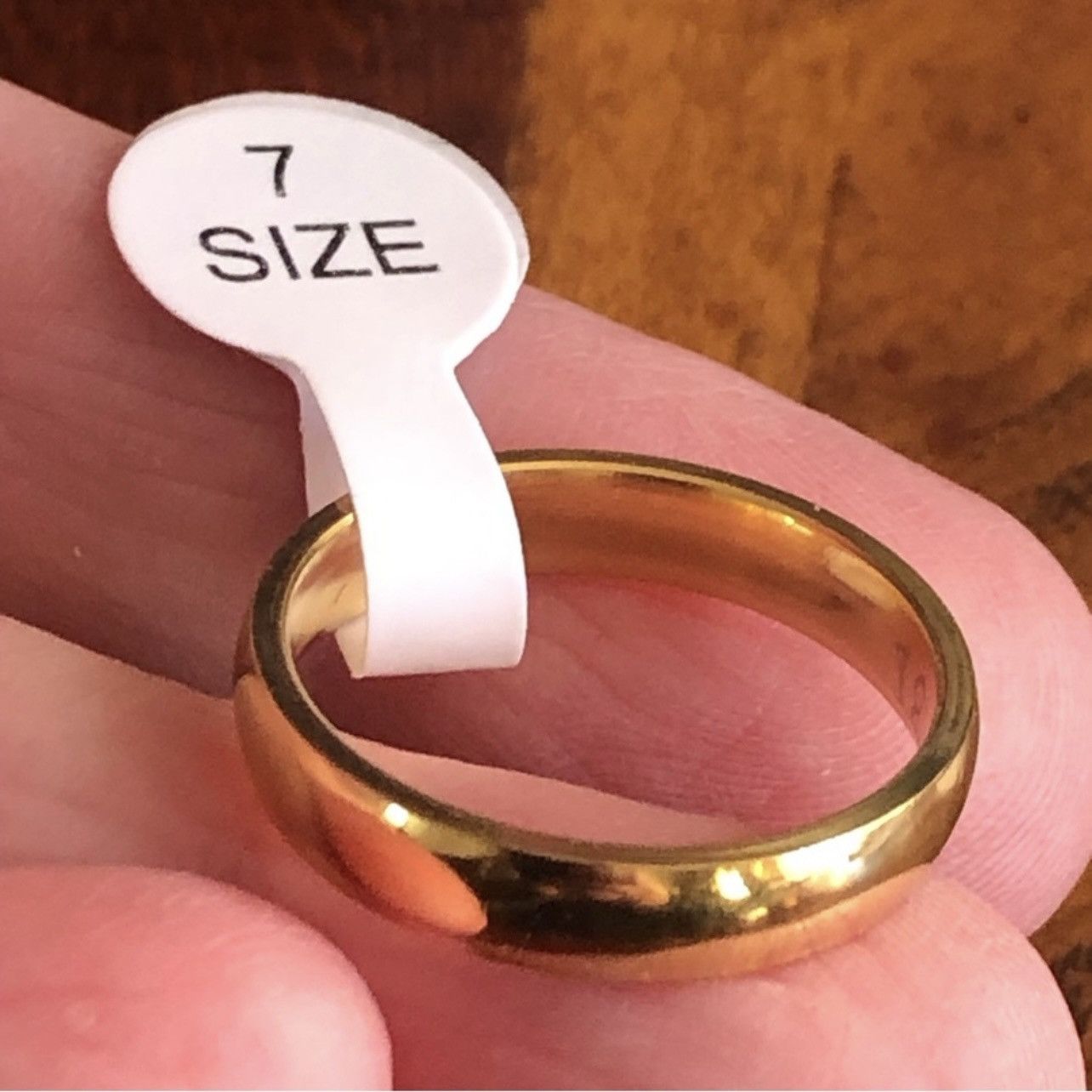 Jewelry Ladies 18kt solid yellow gold 4mm classic dome band NWT 7 Size ONE SIZE - 5 Thumbnail