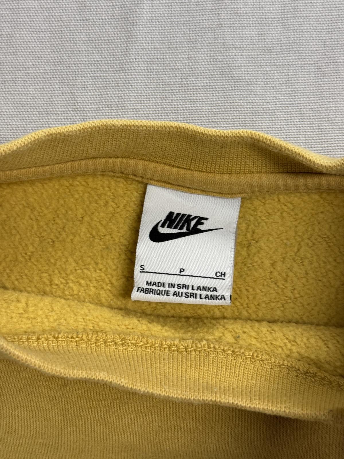 Nike Gold Nike Crewneck Embroidered Swoosh Sweatshirt Size US S / EU 44-46 / 1 - 2 Thumbnail