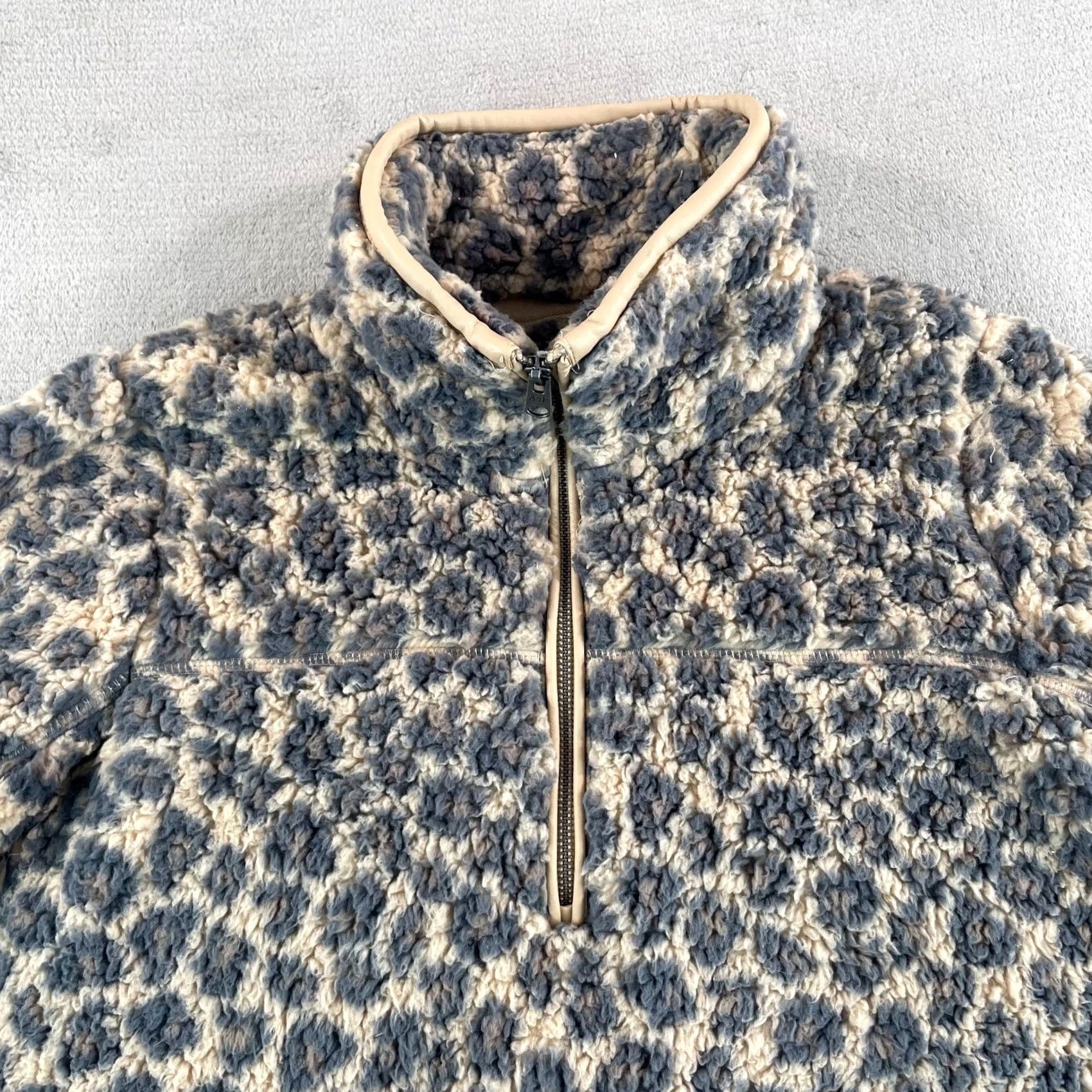 Abercrombie & Fitch Abercrombie & Fitch Soft Collection 1/4 Zip Sweater Women Small Animal Print NEW Size S / US 4 / IT 40 - 3 Thumbnail