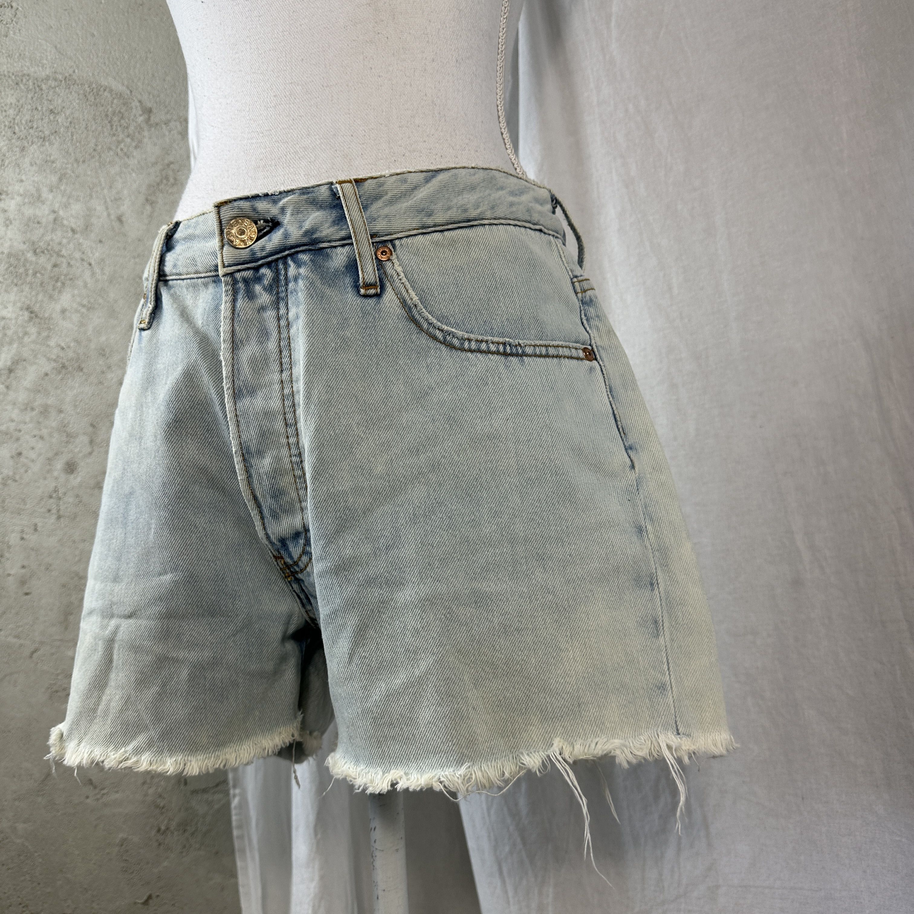 Acne Studios × Vintage Acne Women's Jeans Shorts Size 26" / US 2 / IT 38 - 6 Thumbnail