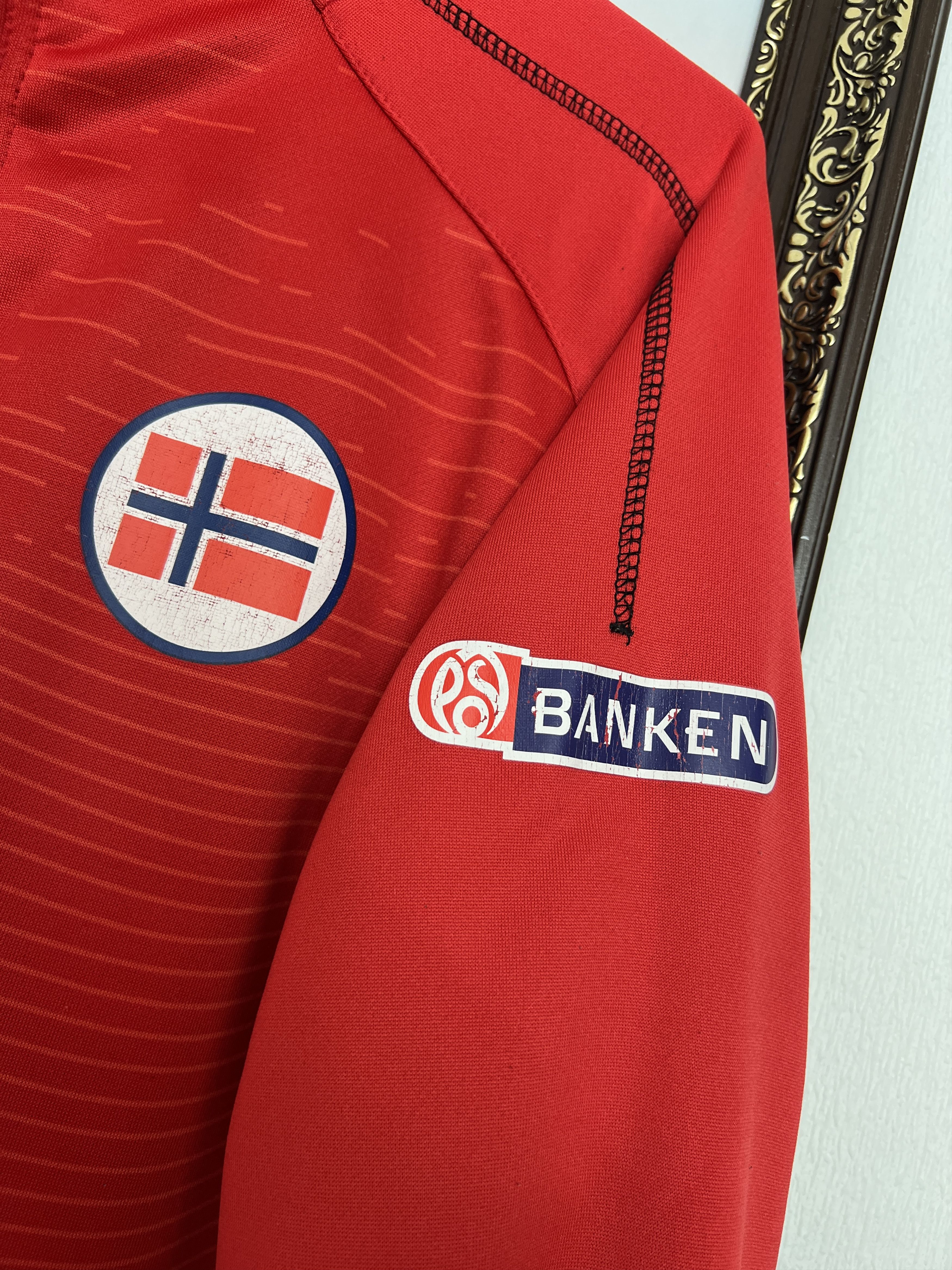 Umbro Vintage Umbro Norway Football Train Sweatshirt Soccer Size US L / EU 52-54 / 3 - 3 Thumbnail