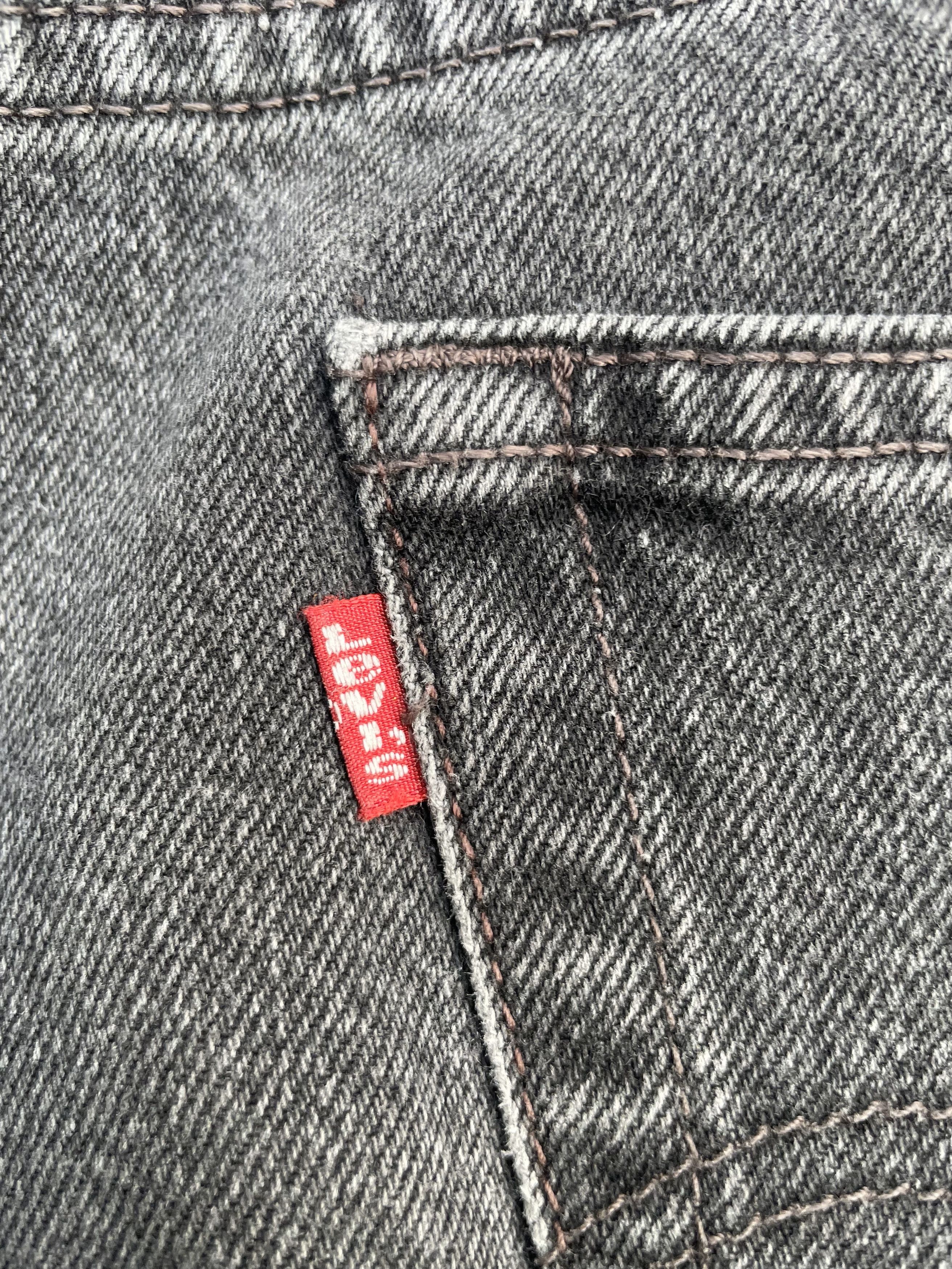 Levi's Vintage 2005 Levis 505 e Faded Distresed Size US 29 - 16 Thumbnail