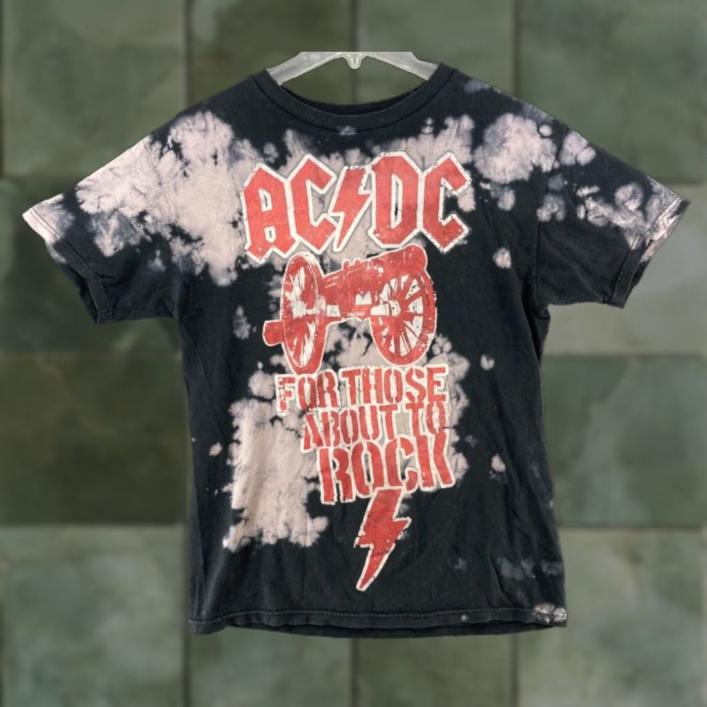 Vintage ACDC Band Mens T Shirt Medium Black Bleach Wash For Those About Rock Size US M / EU 48-50 / 2 - 1 Thumbnail