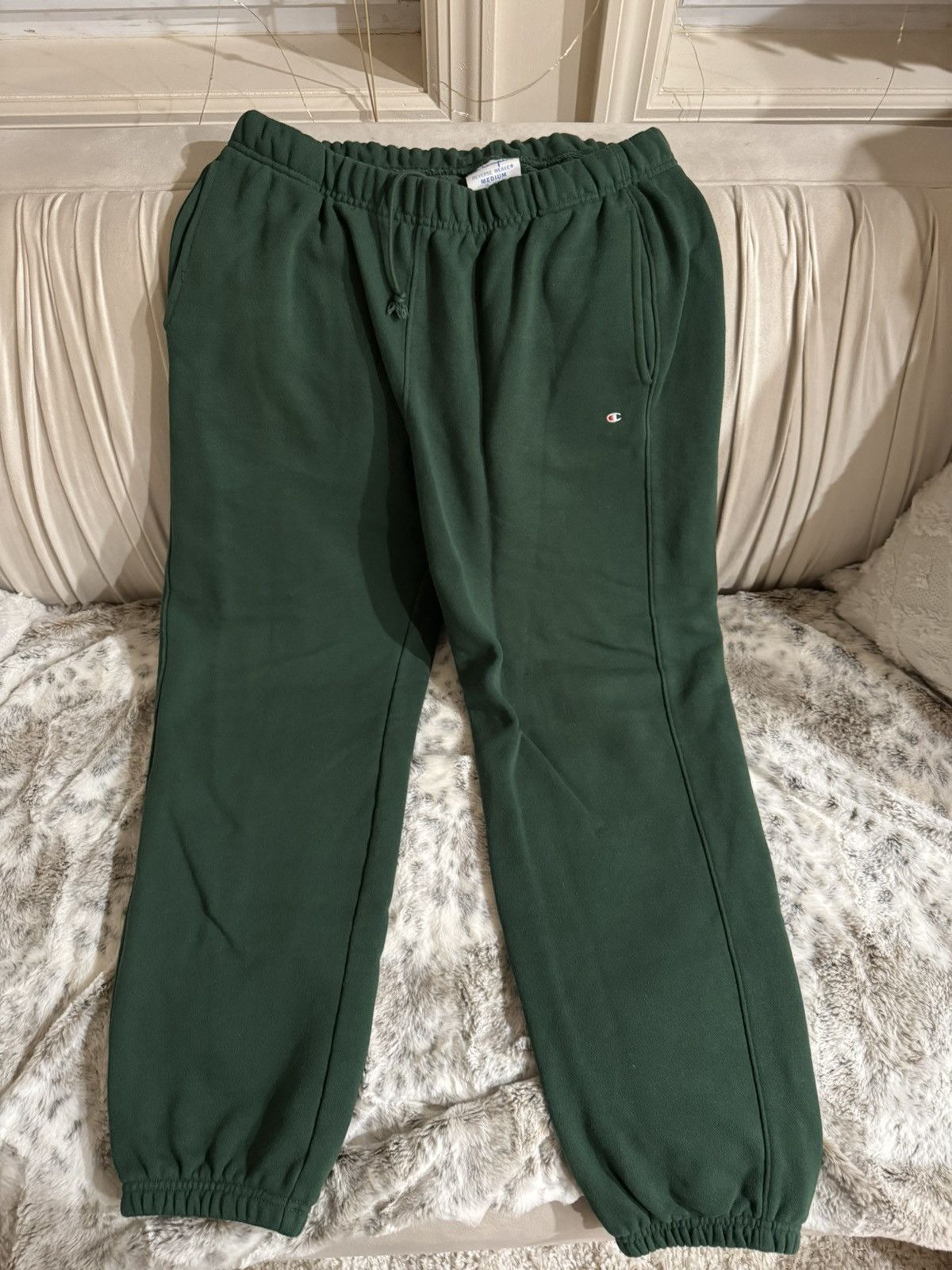 Champion Green reverse weave champion sweatpants size Medium Size US 32 / EU 48 - 1 Thumbnail