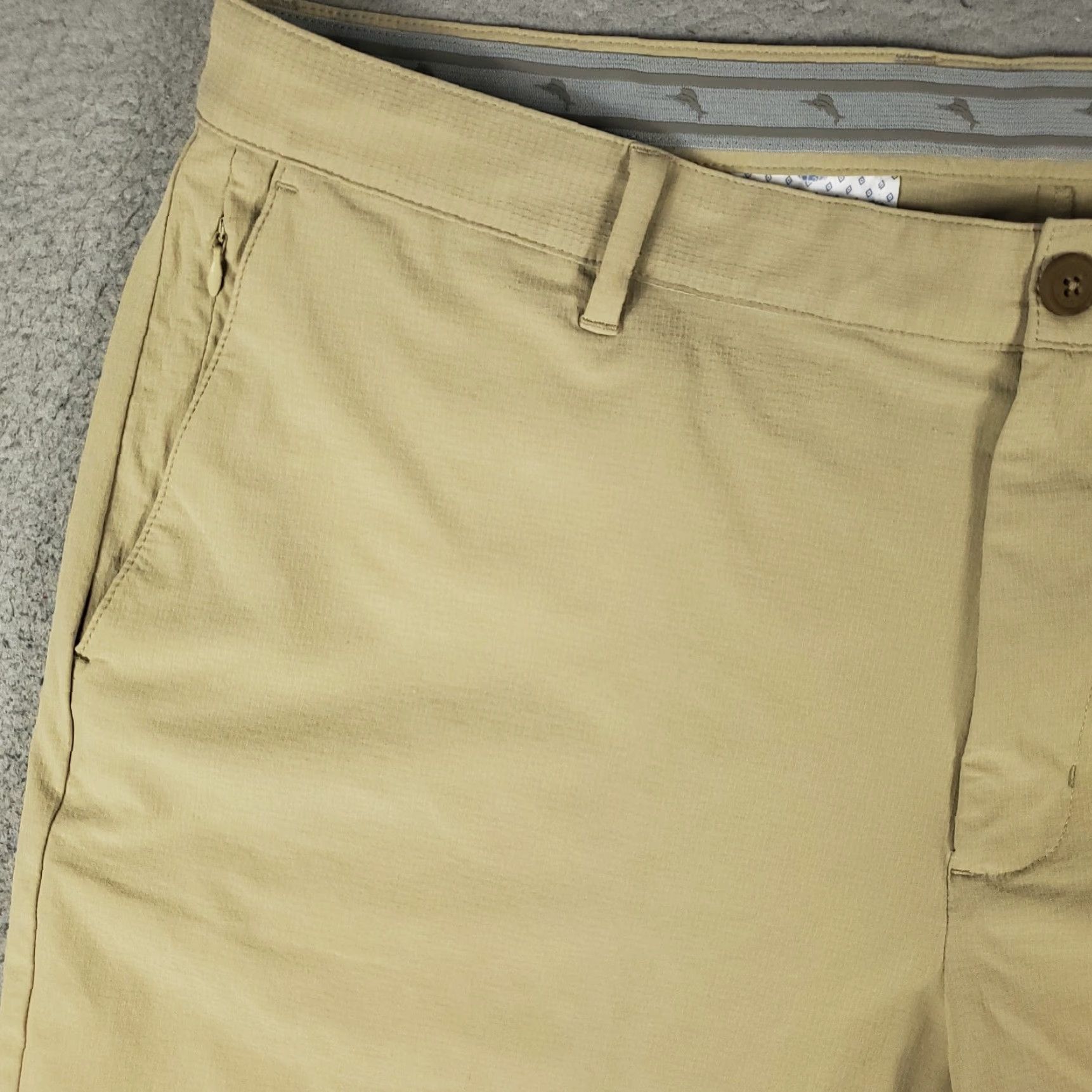 Tommy Bahama VINTAGE Tommy Bahama Men's Shorts Size 40 Casual Chino Flat Front Nylon Cotton Blend Gray Size US 40 / EU 56 - 2 Thumbnail