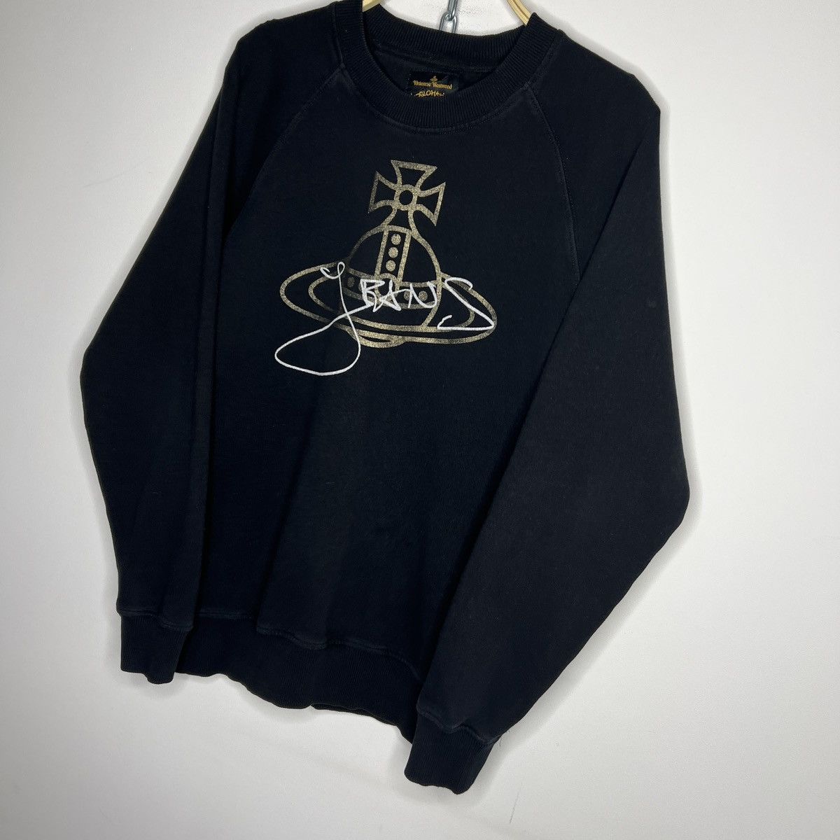 Designer × Vivienne Westwood Vivienne Westwood big gold orb sweatshirt anglomania Size US M / EU 48-50 / 2 - 3 Thumbnail