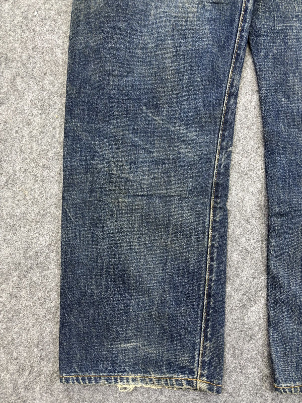 Levi's 💥Thrashed💥Vintage 90s Levis Big E 501XX Denim Selvedge F929 Size US 28 / EU 44 - 14 Thumbnail