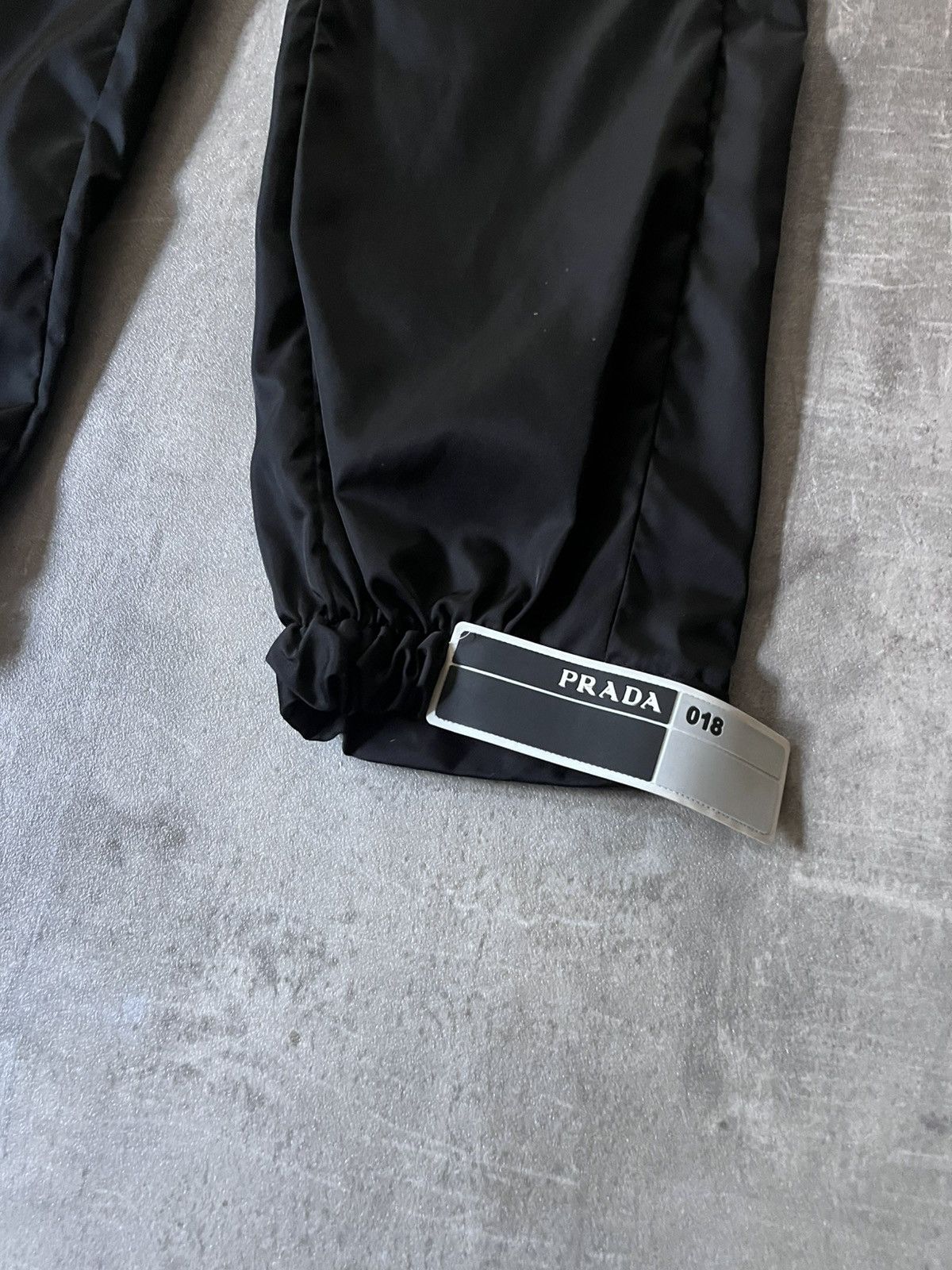 Prada Prada S/S 18 Gabardine Black Nylon Strap Pants Size US 30 / EU 46 - 2 Thumbnail