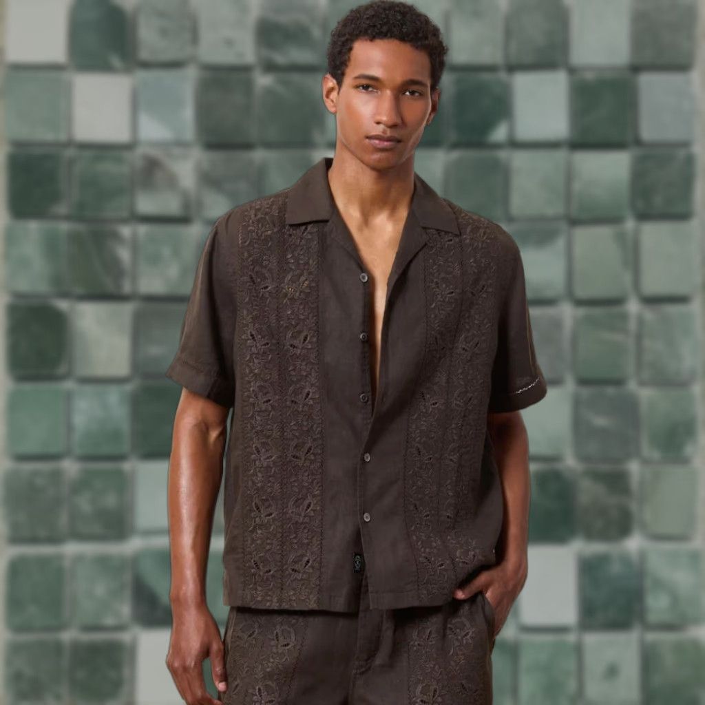 Todd Snyder Todd Snyder Cropped Embroidered Linen Camp Collar Shirt in Caviar Large NWT Size US L / EU 52-54 / 3 - 1 Thumbnail