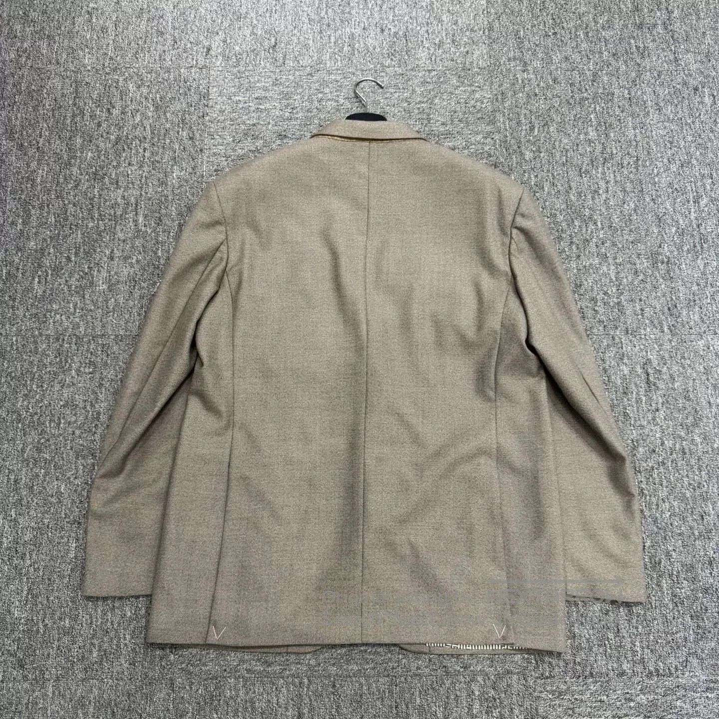 Louis Vuitton louis vuitton wool suit jacket size 50. Size US XL / EU 56 / 4 - 2 Thumbnail