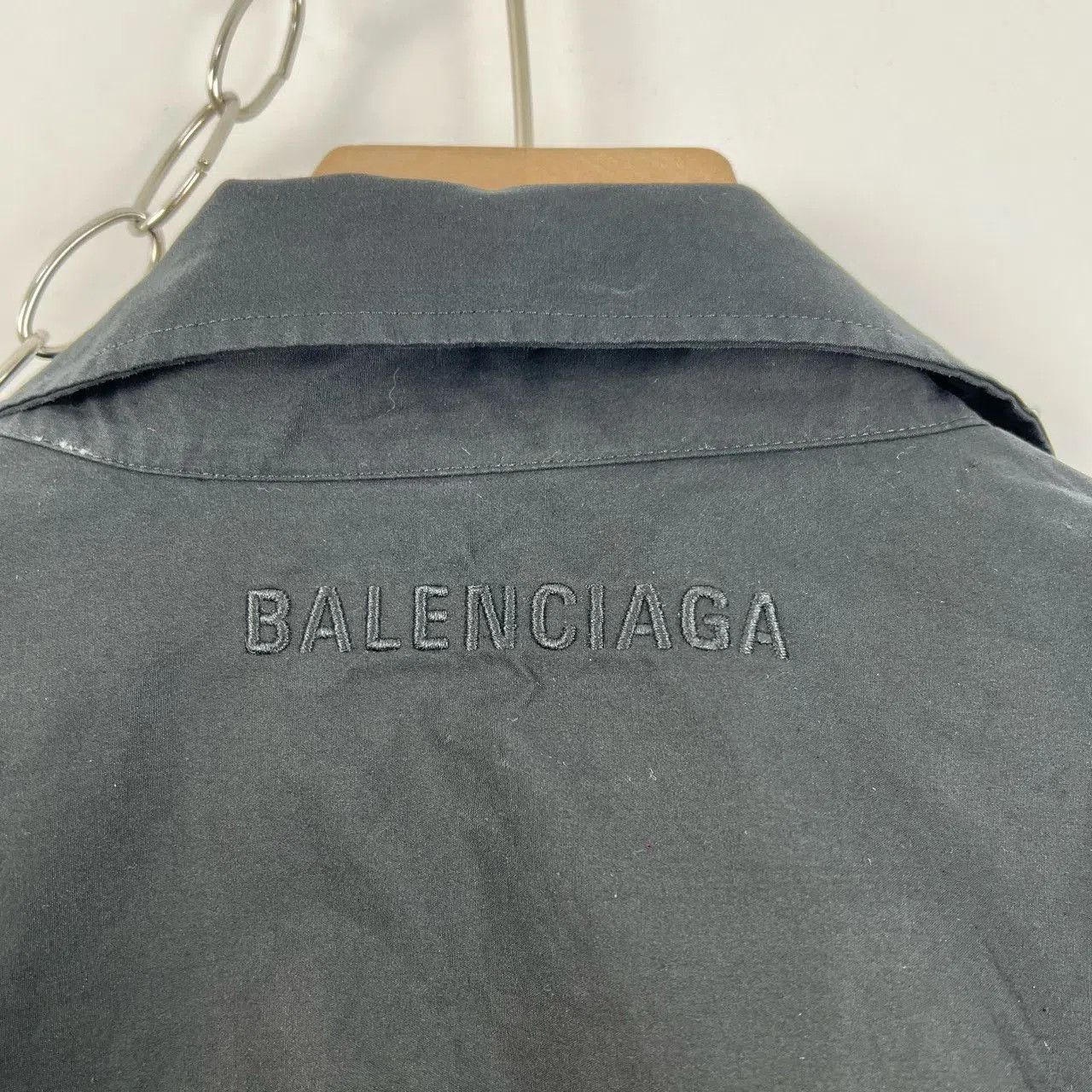 Balenciaga Balenciaga Irregular Embroidered Logo Shirt. Size XS / US 0-2 / IT 36-38 - 6 Thumbnail