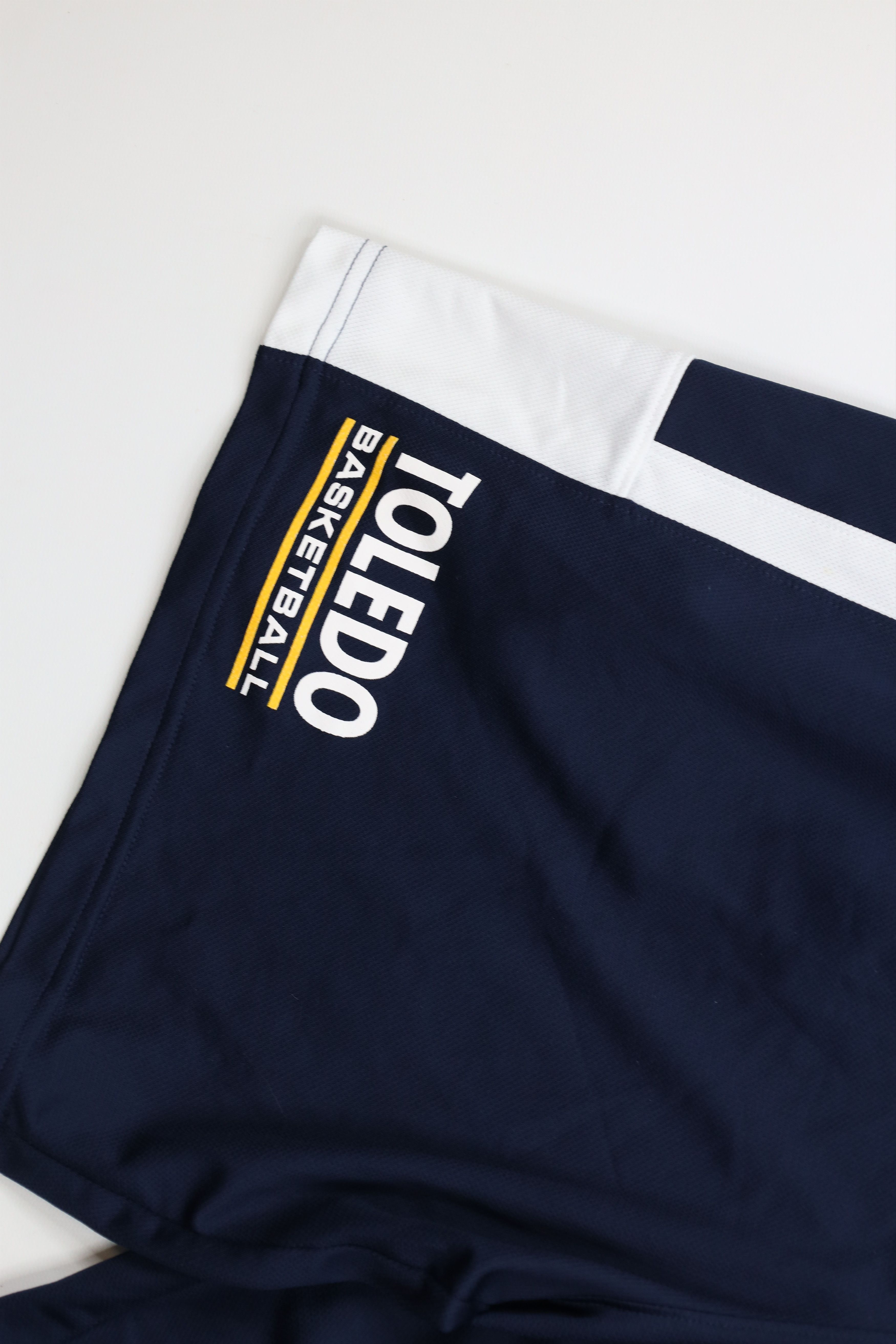 Nike × Vintage Nike Team Issued University of Toledo Basketball Shorts Size US 32 / EU 48 - 5 Thumbnail