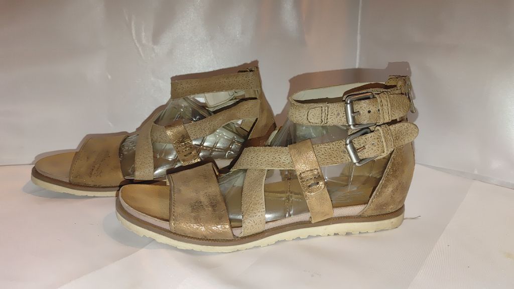 Mizuno Miz Moos Tucker Leather Sandal Size 38 Size US 7.5 / IT 37.5 - 2 Thumbnail