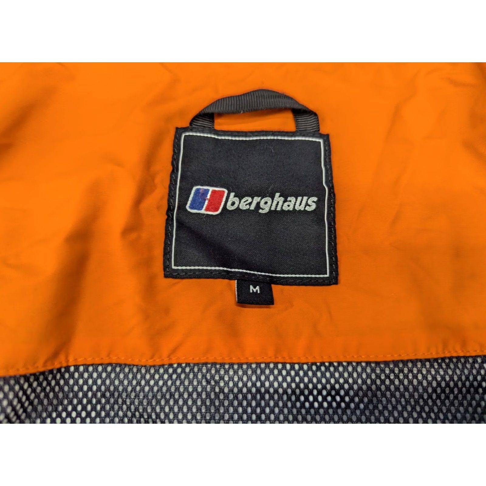 Berghaus Berghaus Mens Gore-Tex Jacket Outdoor Hiking Black Hooded Waterproof 3-in-1 Jacket M Mens Hooded Water Resistant Full Zip Pockets Wind-Resistant 90s? Size US M / EU 48-50 / 2 - 6 Thumbnail