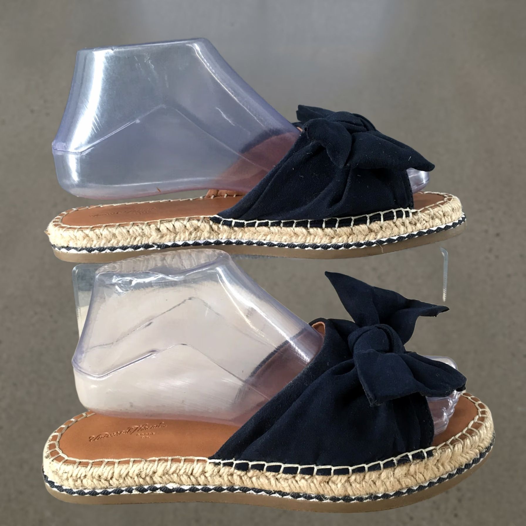 Vintage Universal Thread Sandals Womens 7 Slides Slip On Flat Blue Fabric Casual Size US 7 / IT 37 - 1 Thumbnail