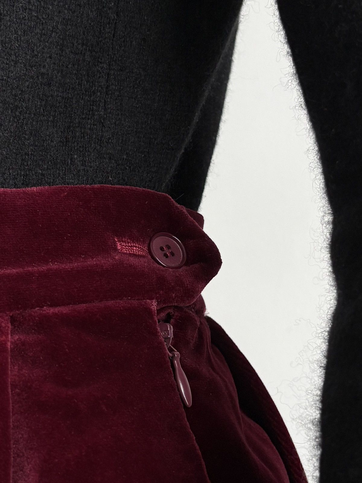 Yves Saint Laurent YSL Rive Gauche F/W 1994 Two-Toned Velvet Skirt Burgundy S Size 27" / US 4 / IT 40 - 8 Thumbnail
