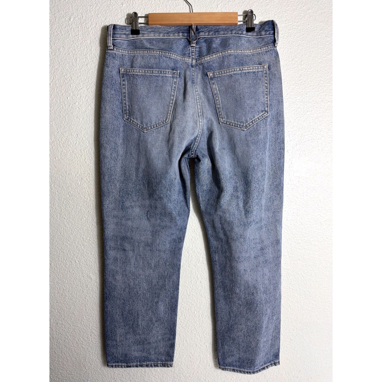 Gap VINTAGE? Gap Denim Women’s 10 Boyfriend Jeans Light Wash Distressed 34x26 Size 32" / US 10 / IT 46 - 7 Thumbnail