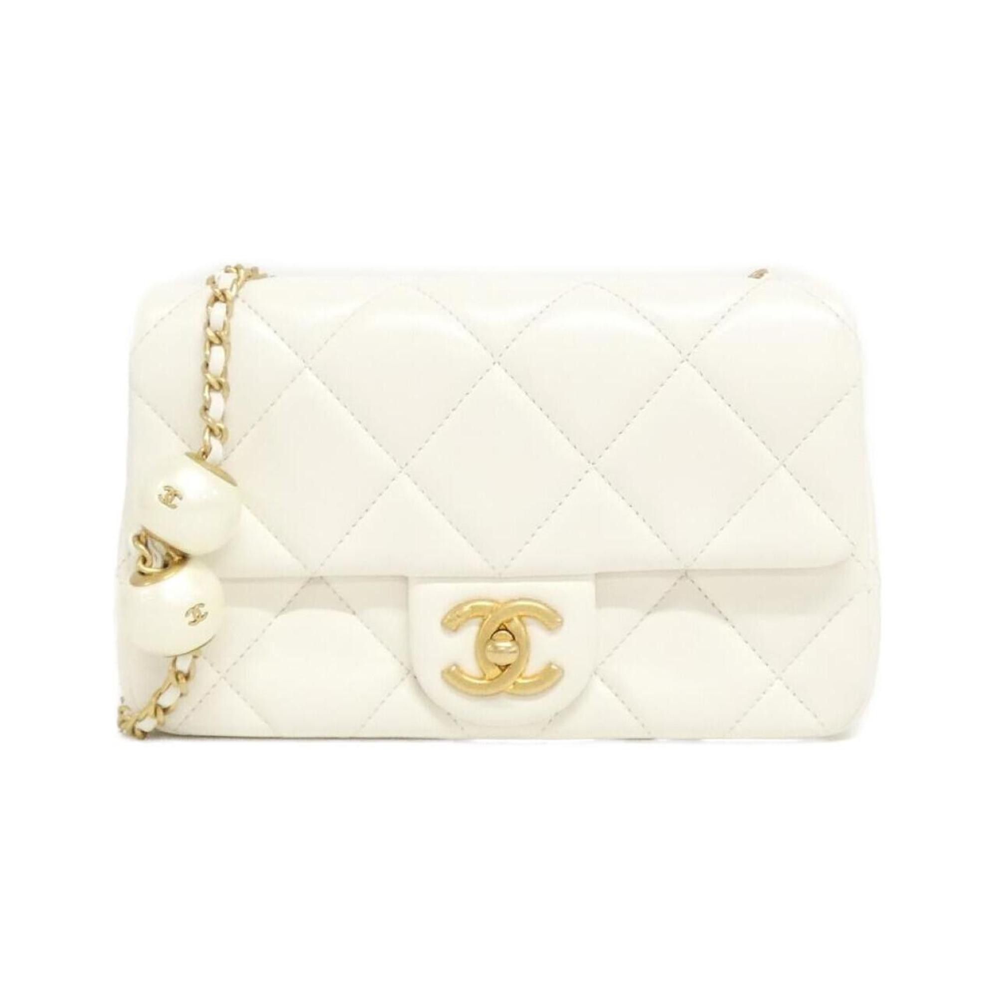 Chanel As4861 Shoulder Bag in White, Women's