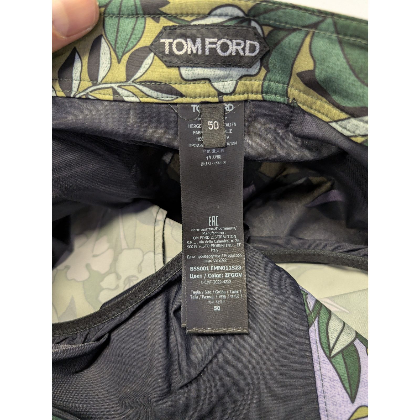 Tom Ford o1rshd1 Jungle Floral Swim Shorts in green Size US 34 / EU 50 - 18 Thumbnail