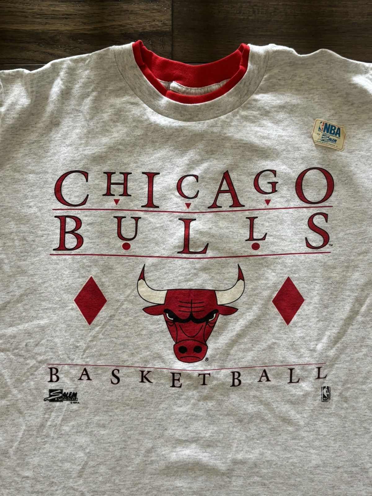 Salem Sportswear Vintage Chicago Bulls Tee T-Shirt Size US XL / EU 56 / 4 - 2 Thumbnail