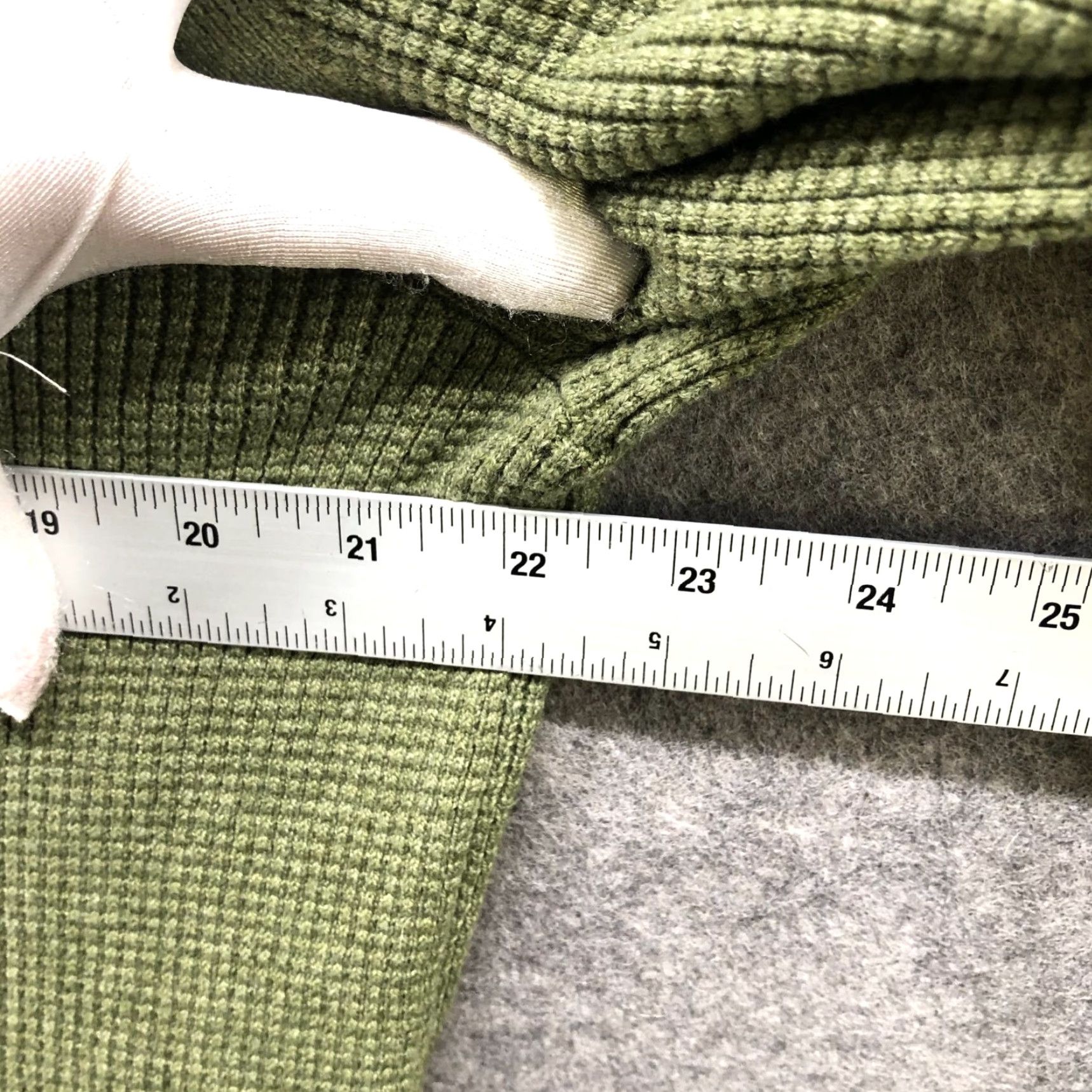 Olive PJ Paul Jones Waffle Knit Henley Sweater Mens L Olive Green Textured Pullover Knit Shirt Mens L Olive Green Classic Casual Winter Fall - Mens Size US L / EU 52-54 / 3 - 7 Thumbnail