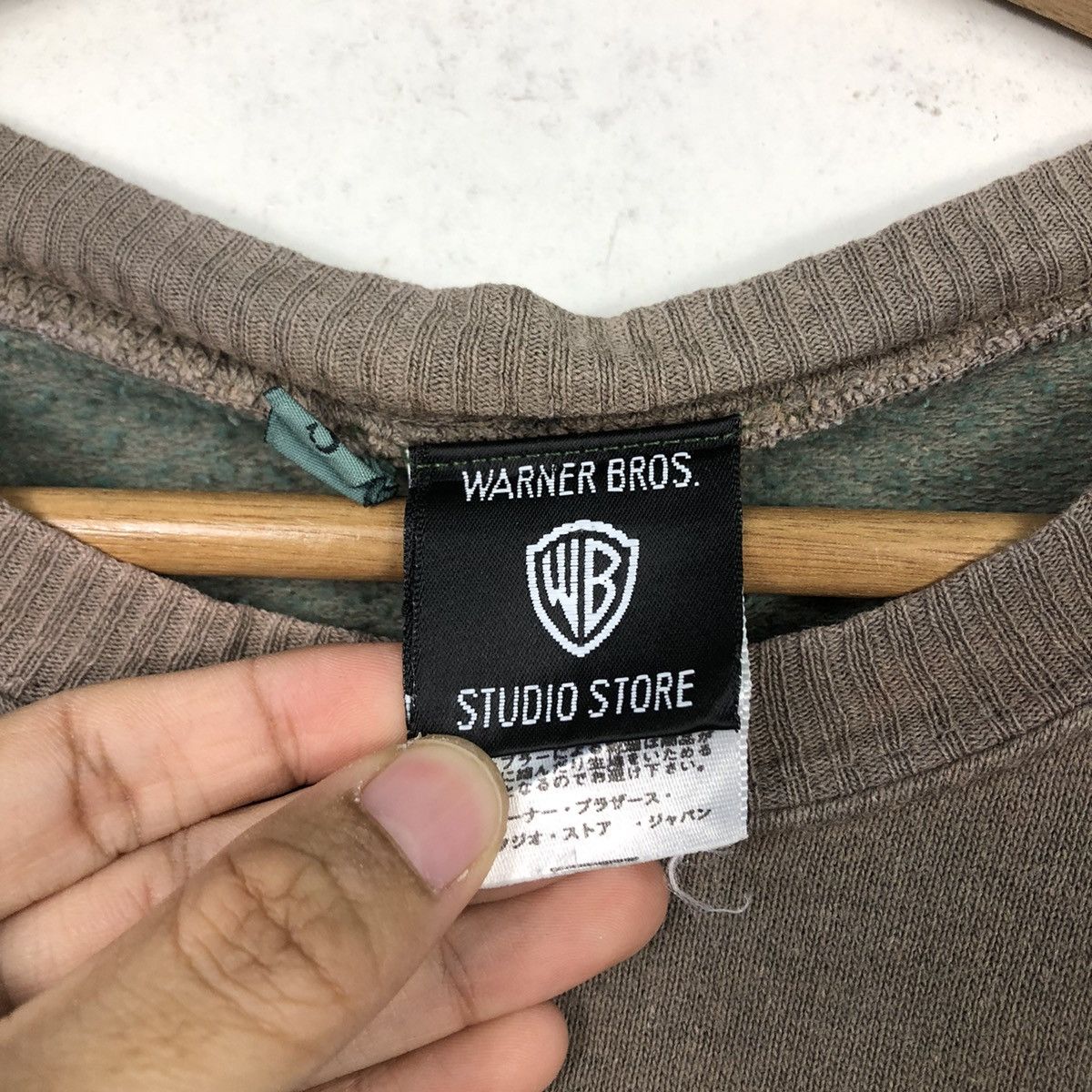 Japanese Brand WB Studio Store Vintage Tweety Graphic Shirt – Perfect Fade Size US S / EU 44-46 / 1 - 14 Thumbnail