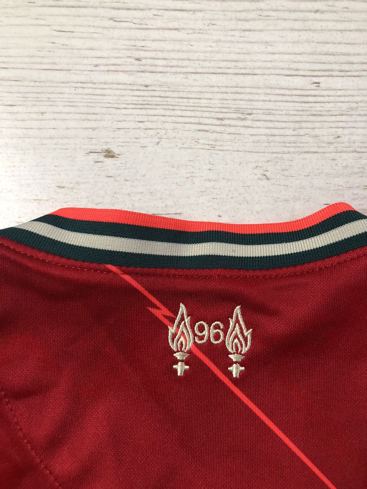 Nike LIVERPOOL 2021 2022 HOME FOOTBALL SHIRT SOCCER JERSEY NIKE Size US M / EU 48-50 / 2 - 11 Thumbnail