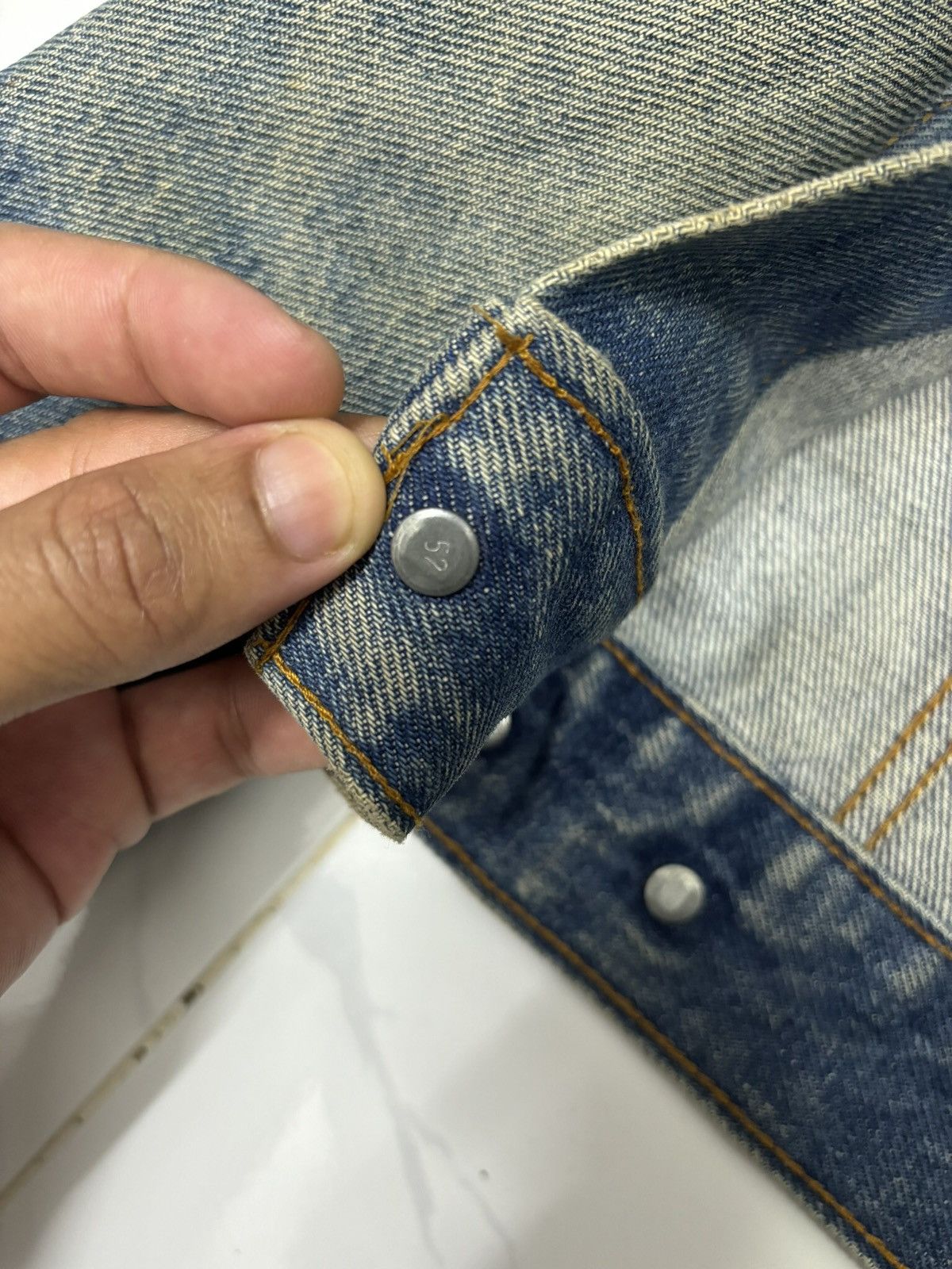 Levi's 🔥VINTAGE LEVIS 70505 BUTTON 52 DENIM TRUCKER JACKET Size US M / EU 48-50 / 2 - 17 Thumbnail