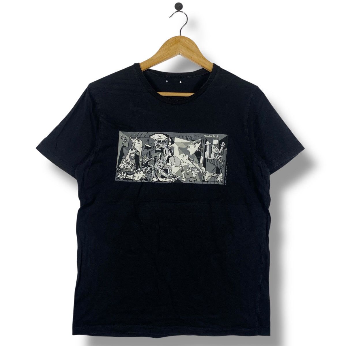 Vintage Vintage 00's PABLO PICASSO Guernica Oil Painted Tee Shirt Size US M / EU 48-50 / 2 - 1 Thumbnail