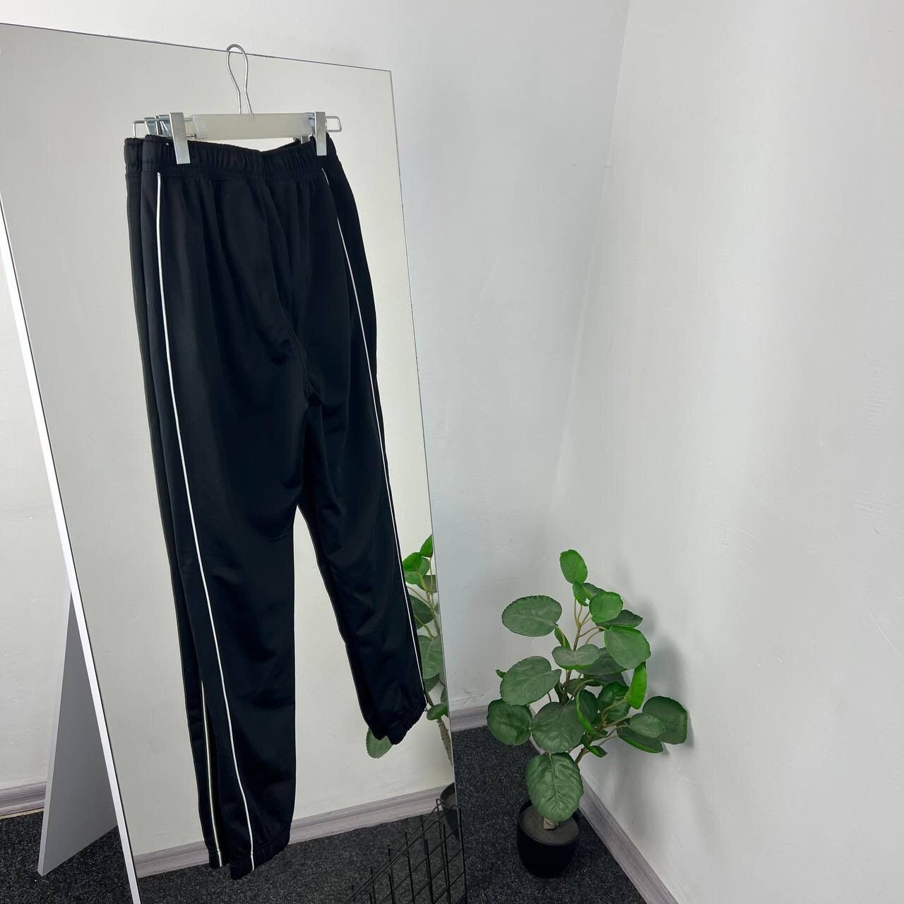 Nike Sweatpants Nike Black Mini Swoosh Y2K Style Size US 30 / EU 46 - 2 Thumbnail