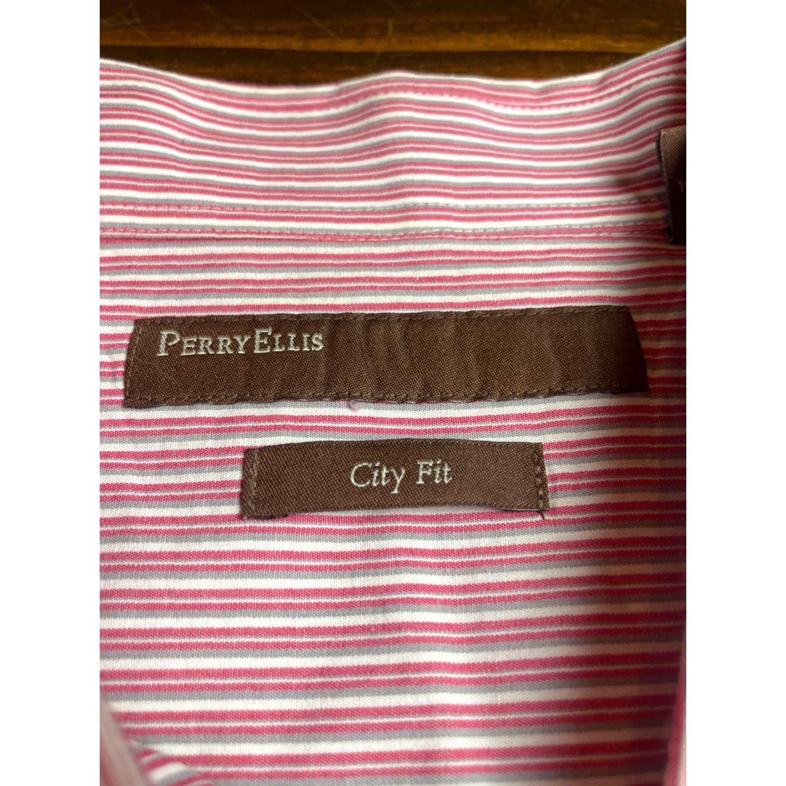 Perry Ellis Perry Ellis City Fit Shirt Men's XL Pink White Gray Button Up Long Sleeve Size US XL / EU 56 / 4 - 4 Thumbnail