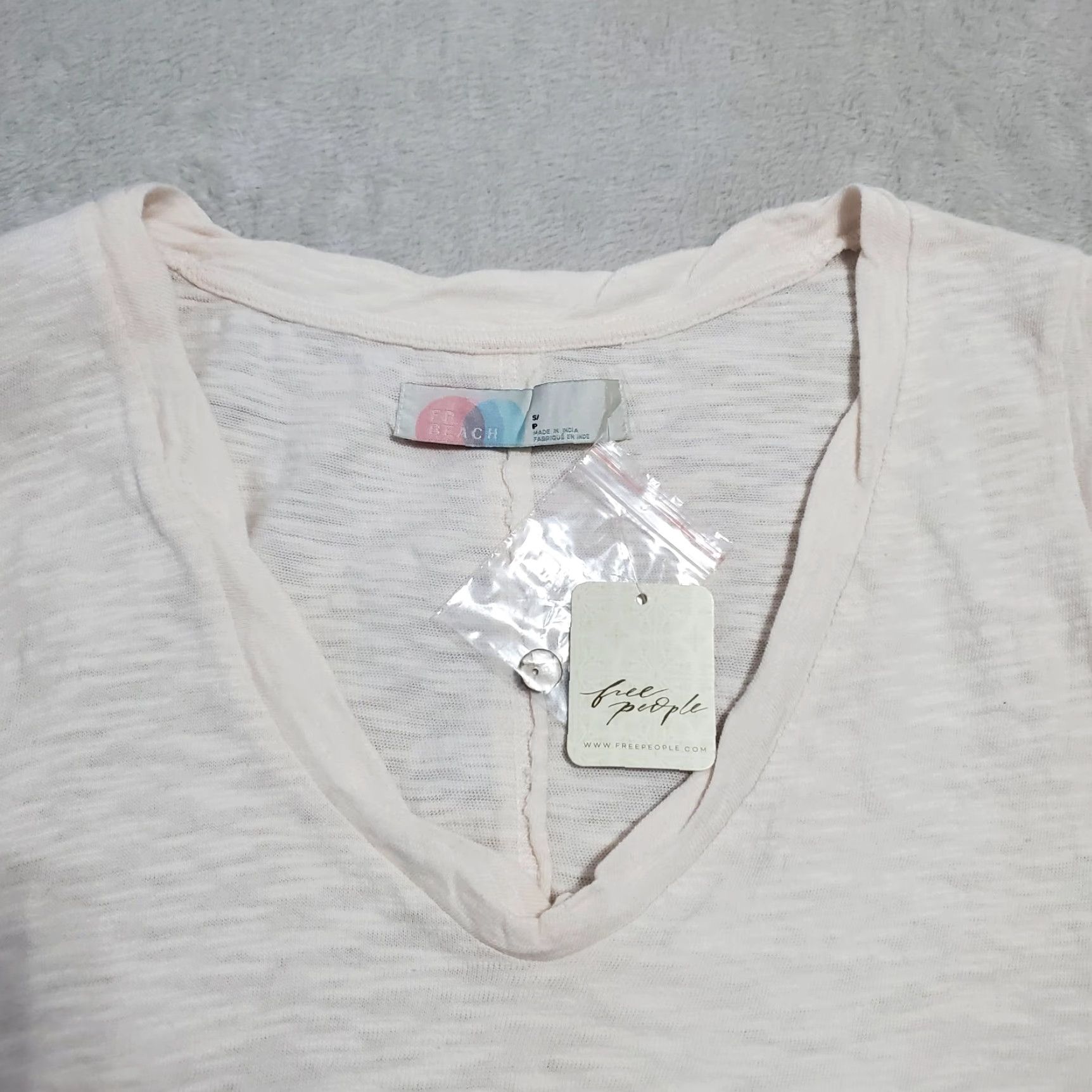 Free People FP Beach Free People Tank Top Women S Ivory Sleeveless V Neck Boxy Coastal Size S / US 4 / IT 40 - 5 Thumbnail