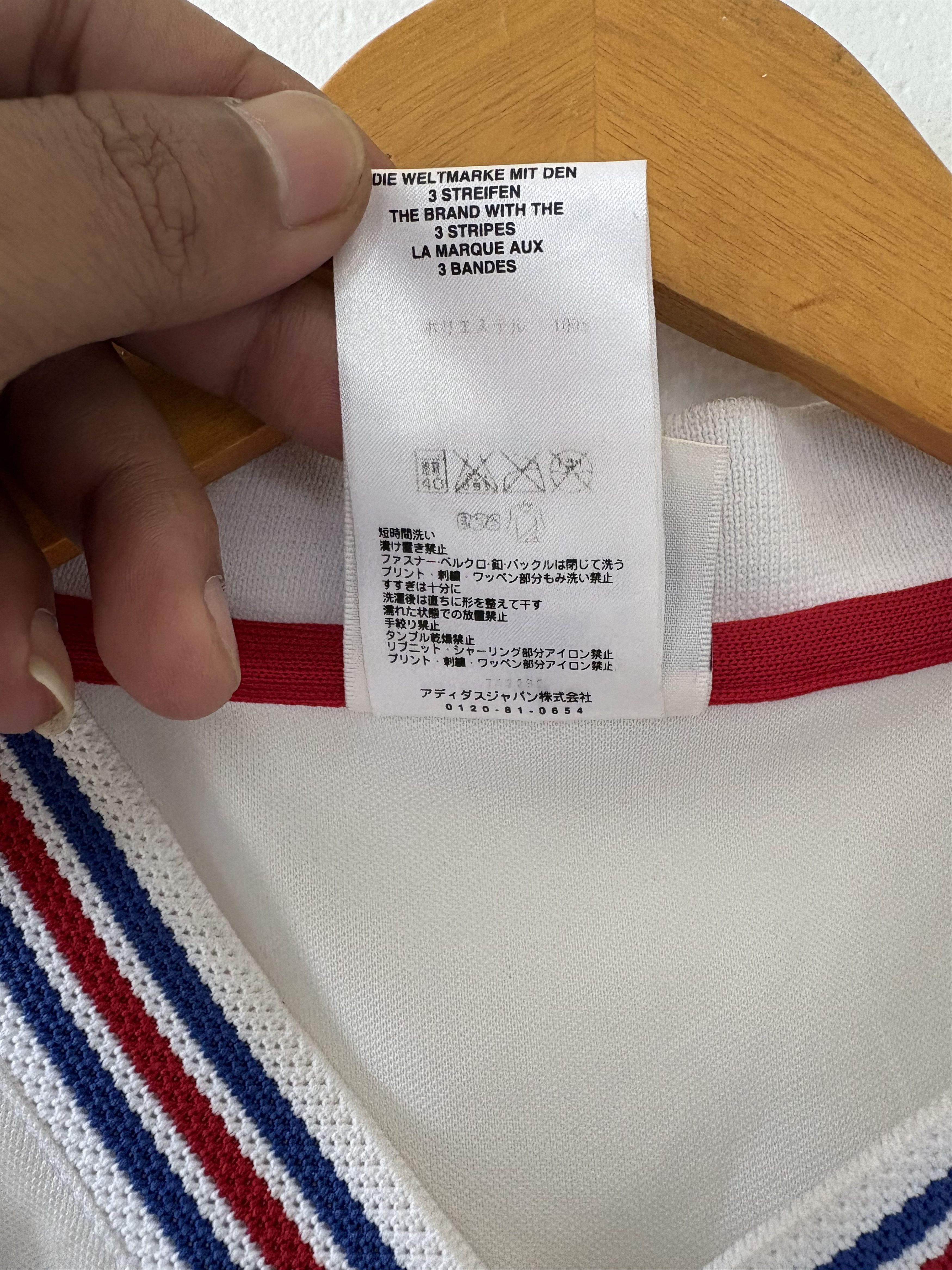 Adidas Vintage 99's jersey tokyo fc Size US L / EU 52-54 / 3 - 9 Thumbnail