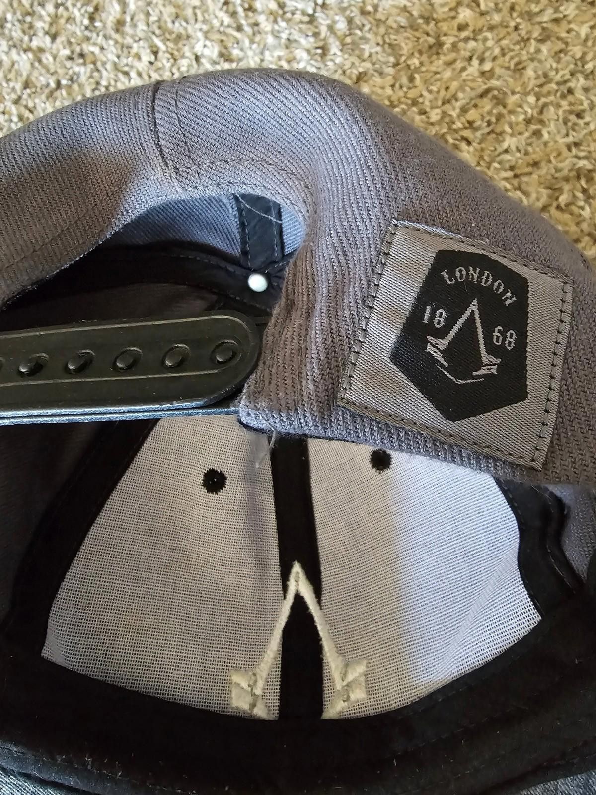 Designer Assassin's Creed Ubisoft Crest Logo 2015 Snapback Hat Cap Size ONE SIZE - 8 Thumbnail