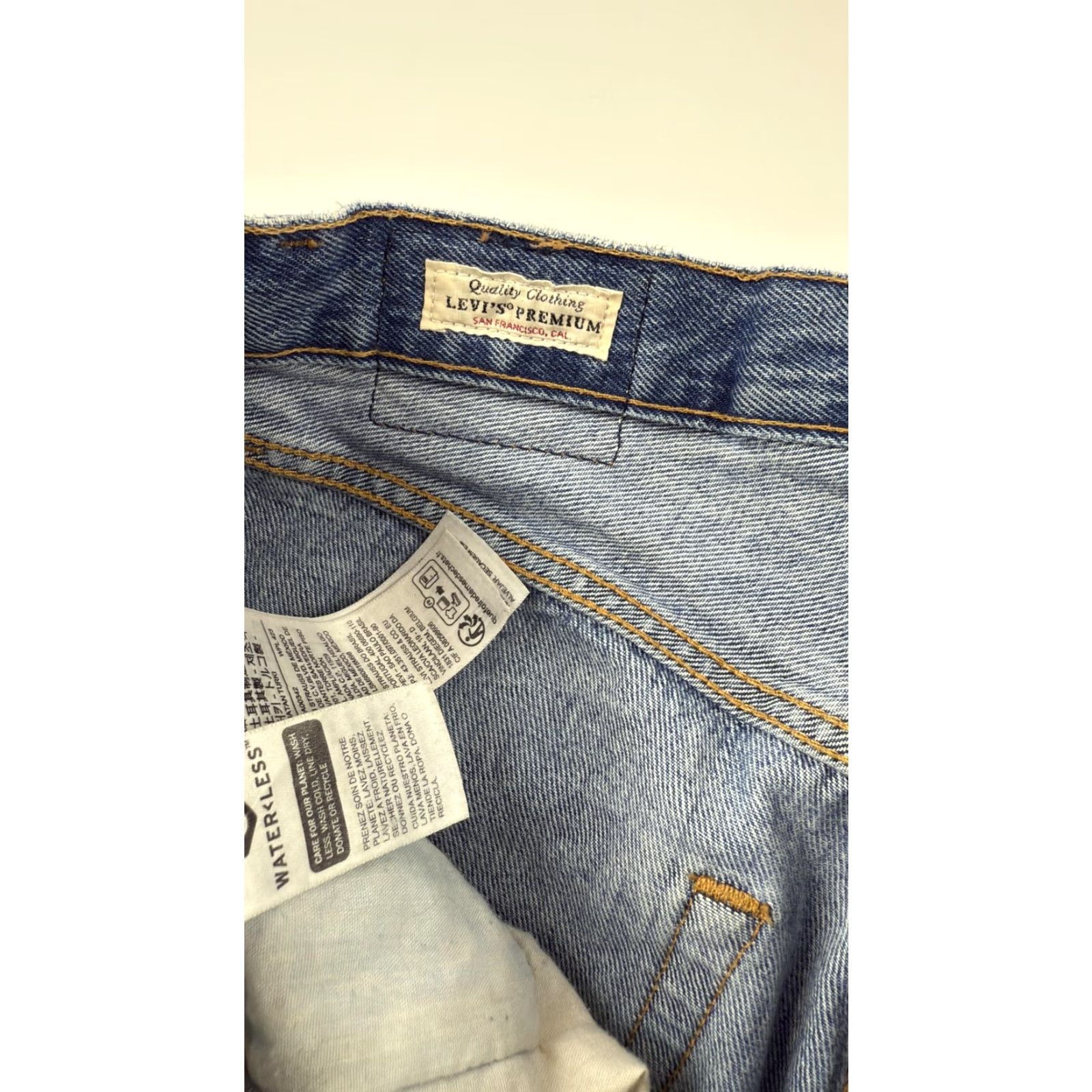 Levi's VINTAGE Levi's 501 Jeans Mens 29x30 Blue Denim Straight Leg Waterless Cotton Classic 90s Size US 29 - 5 Thumbnail