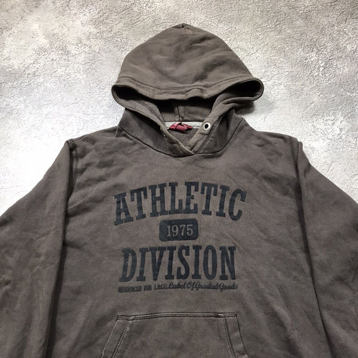 Vintage Vintage 90s Faded Graphic Hoodie Streetwear Athletic Baggy M Size M / US 6-8 / IT 42-44 - 3 Thumbnail