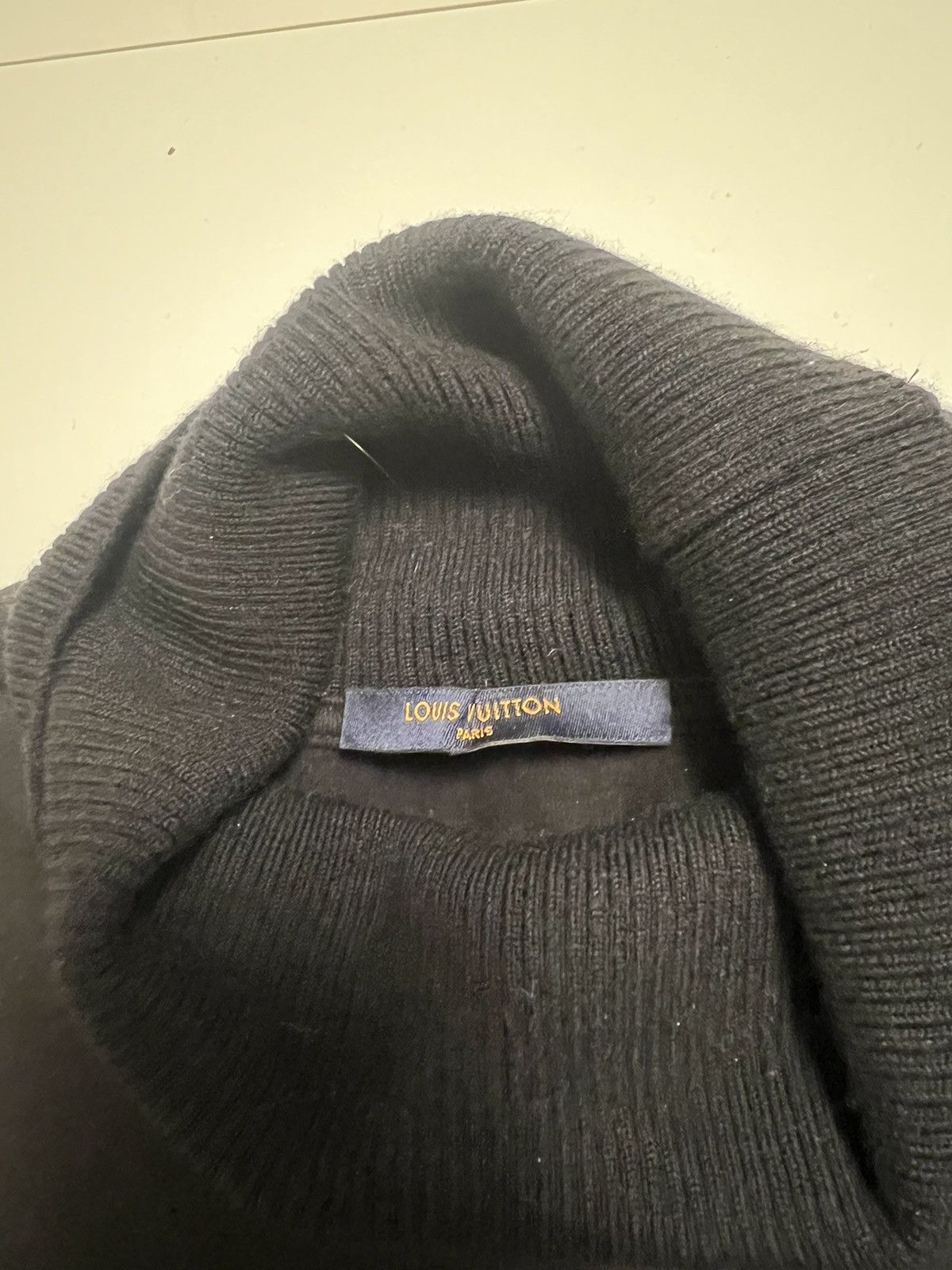 Louis Vuitton Louis Vuitton Turtleneck Sweater Size US L / EU 52-54 / 3 - 3 Thumbnail