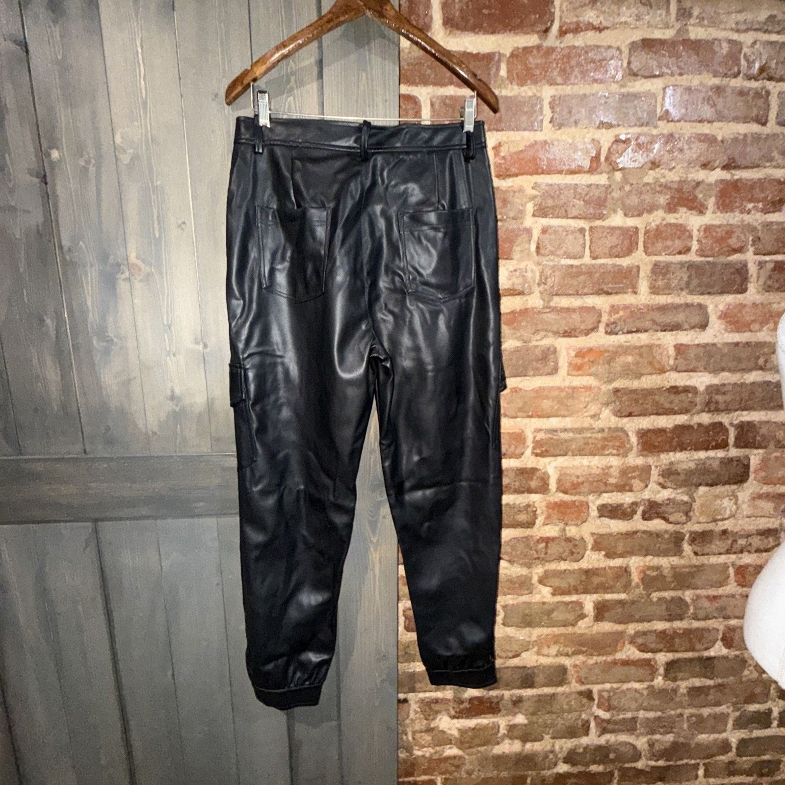 Anthropologie Anthropologie NWT Priscilla Faux leather pant cargo Sz Large Size 34" / US 12 / IT 48 - 6 Thumbnail