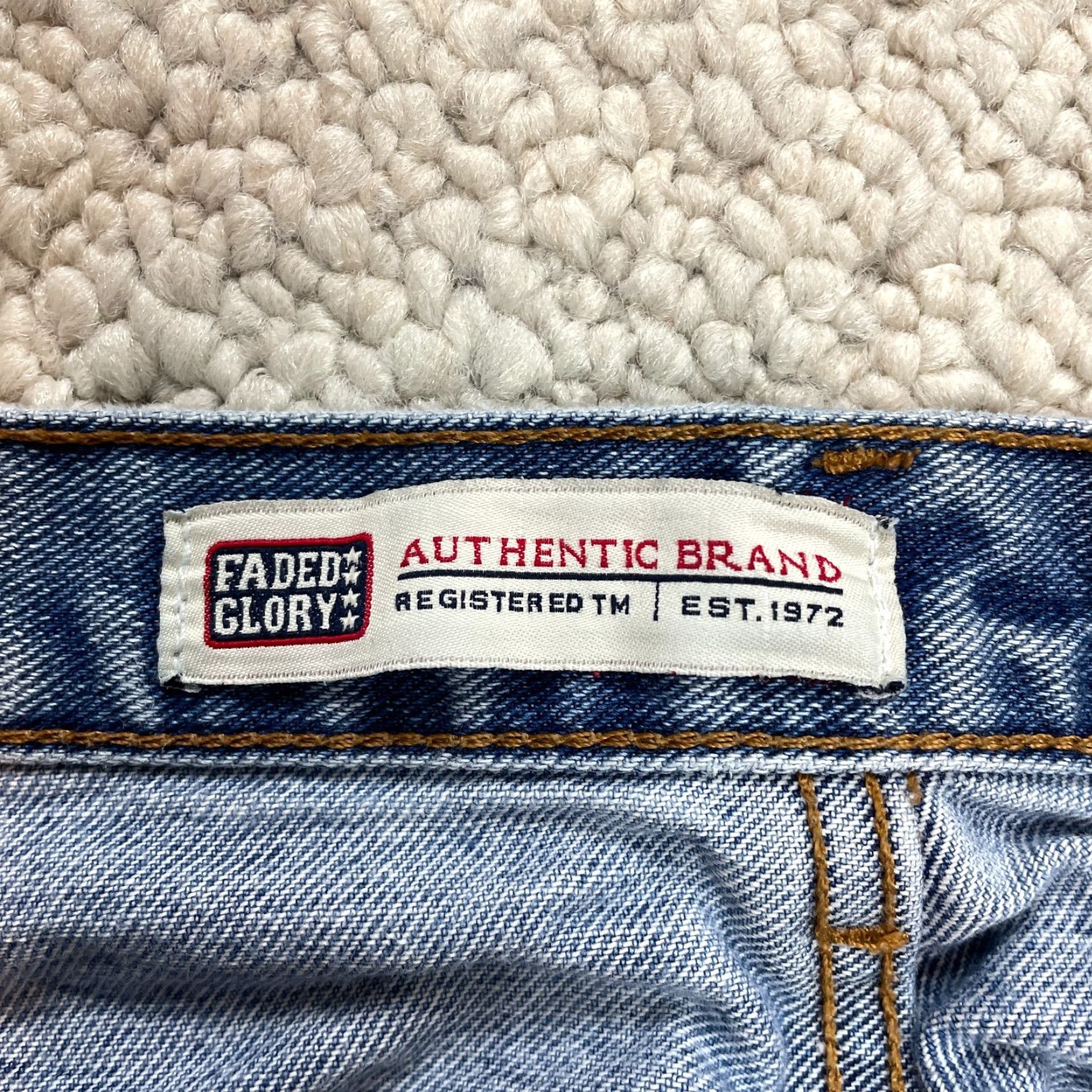 Faded Glory Faded Glory Jeans Womens 16 Blue Denim Medium Wash Straight High Rise Crop 35x22 Jeans Womens Size 16 Blue Denim Crop High Rise Straight 5-Pocket Size 38" / US 16 / IT 52 - 7 Thumbnail
