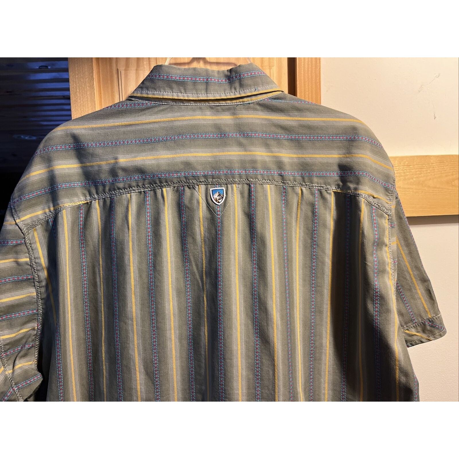 Kuhl Kuhl Men's L Gray Striped Button Down SS Cotton Poly Shirt Size US L / EU 52-54 / 3 - 9 Thumbnail