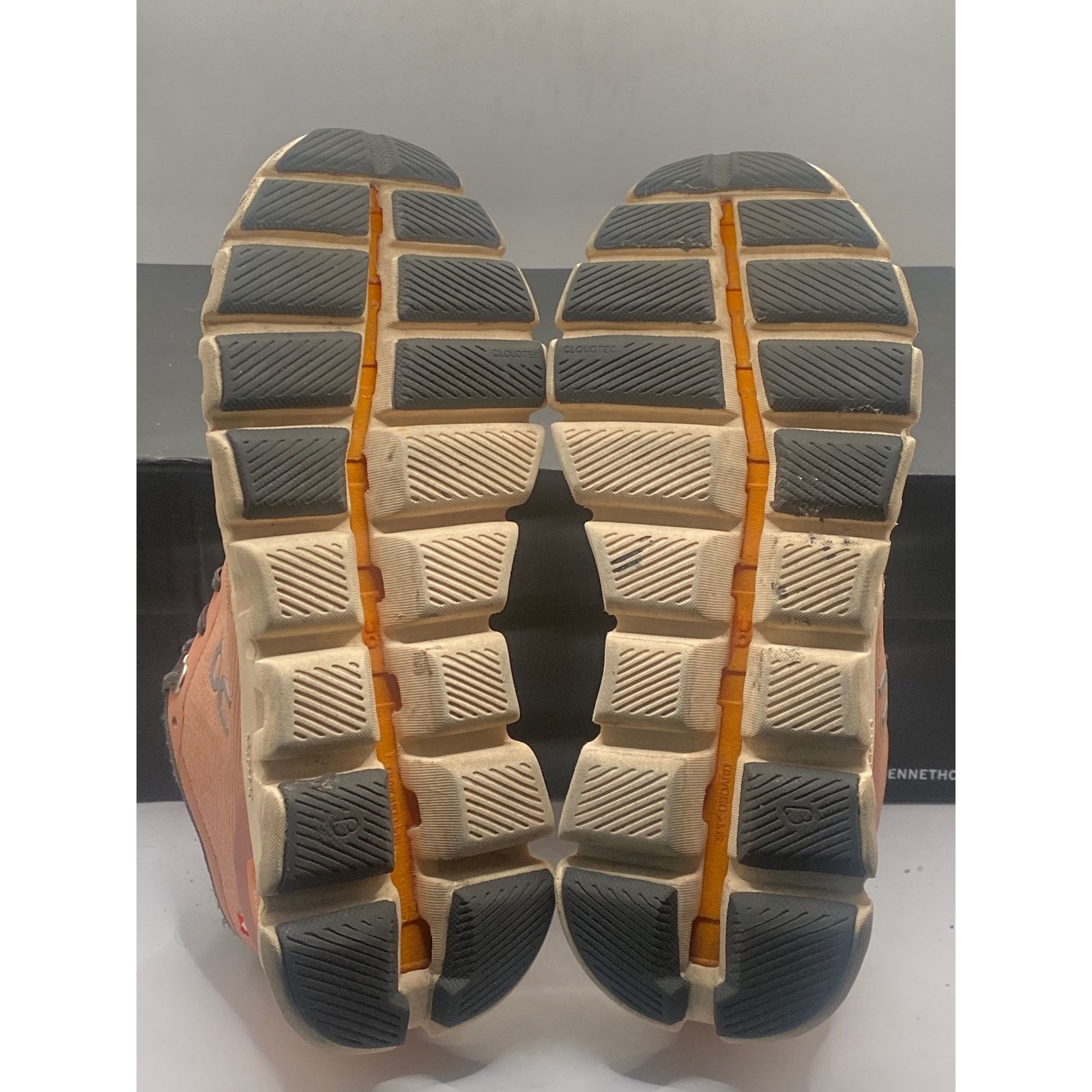 On On Cloud X3 Shift Cross Training Shoe Cork/Fawn US 6 wmns Size US 6 / IT 36 - 6 Thumbnail