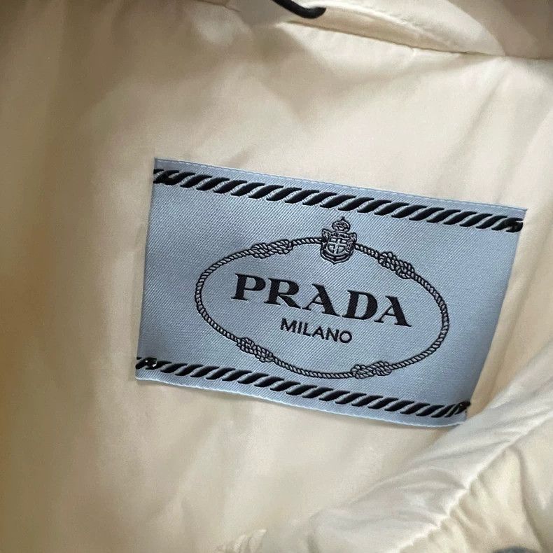 Prada Prada Size 36 Beige triangle down jacket 2503-Nextarrow Size US XS / EU 42 / 0 - 4 Thumbnail