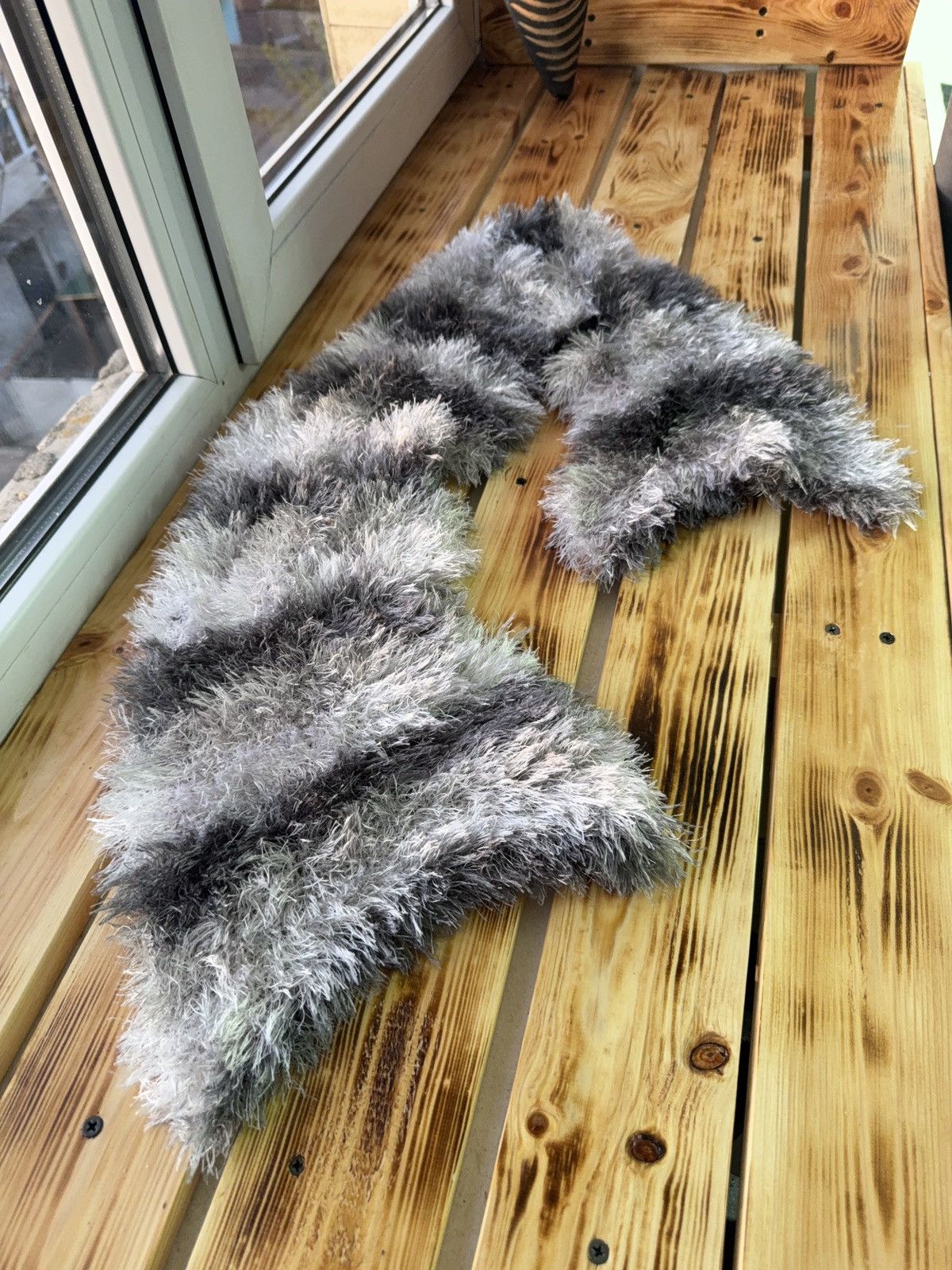 Japanese Brand 00s Archive Japanese Y2K Punk Rock Fuzzy Shaggy Scarf Kawaii Size ONE SIZE - 1 Thumbnail