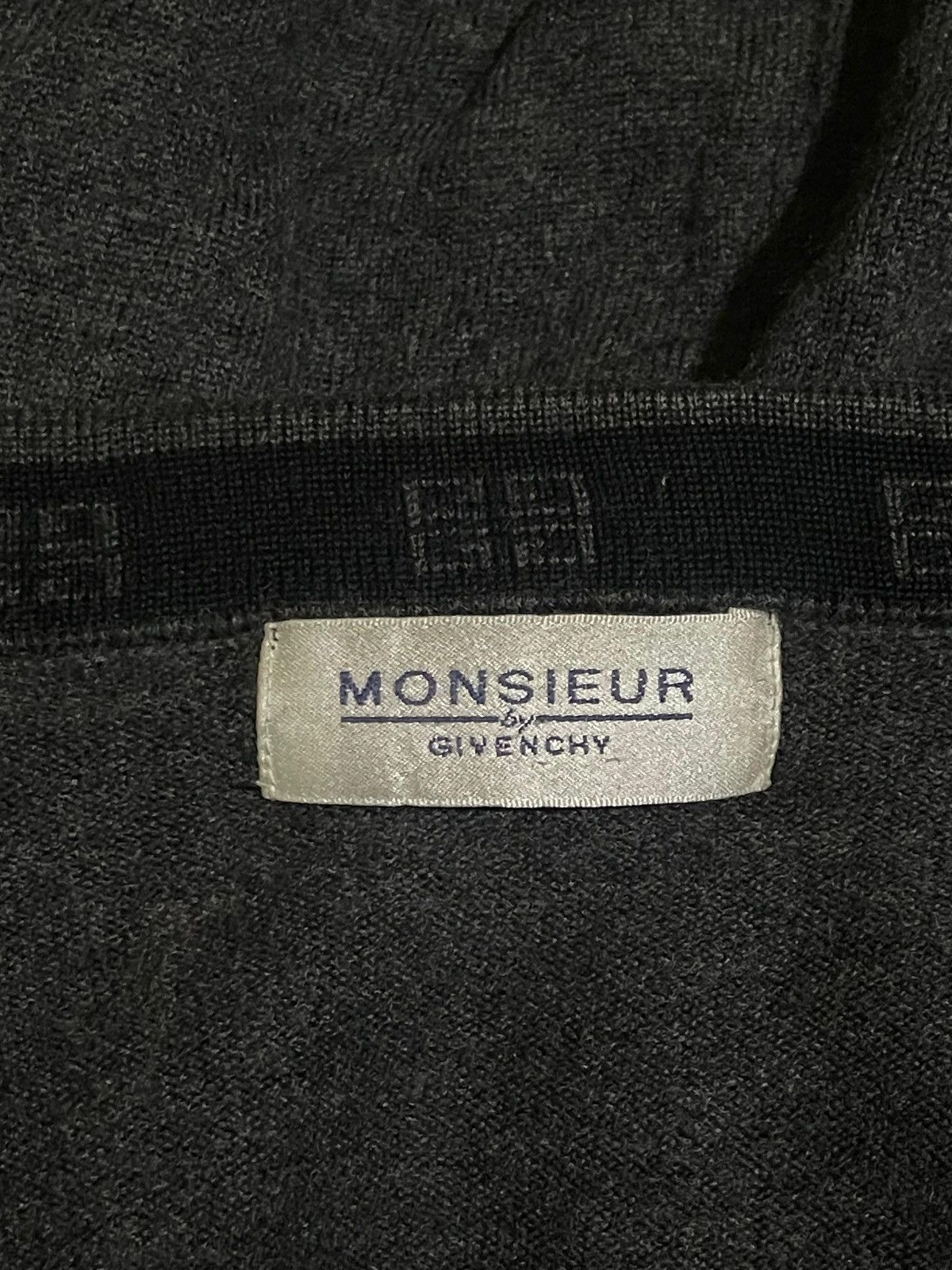 Givenchy × Vintage Givenchy Monogram Cardigan Knitted Size US M / EU 48-50 / 2 - 6 Thumbnail