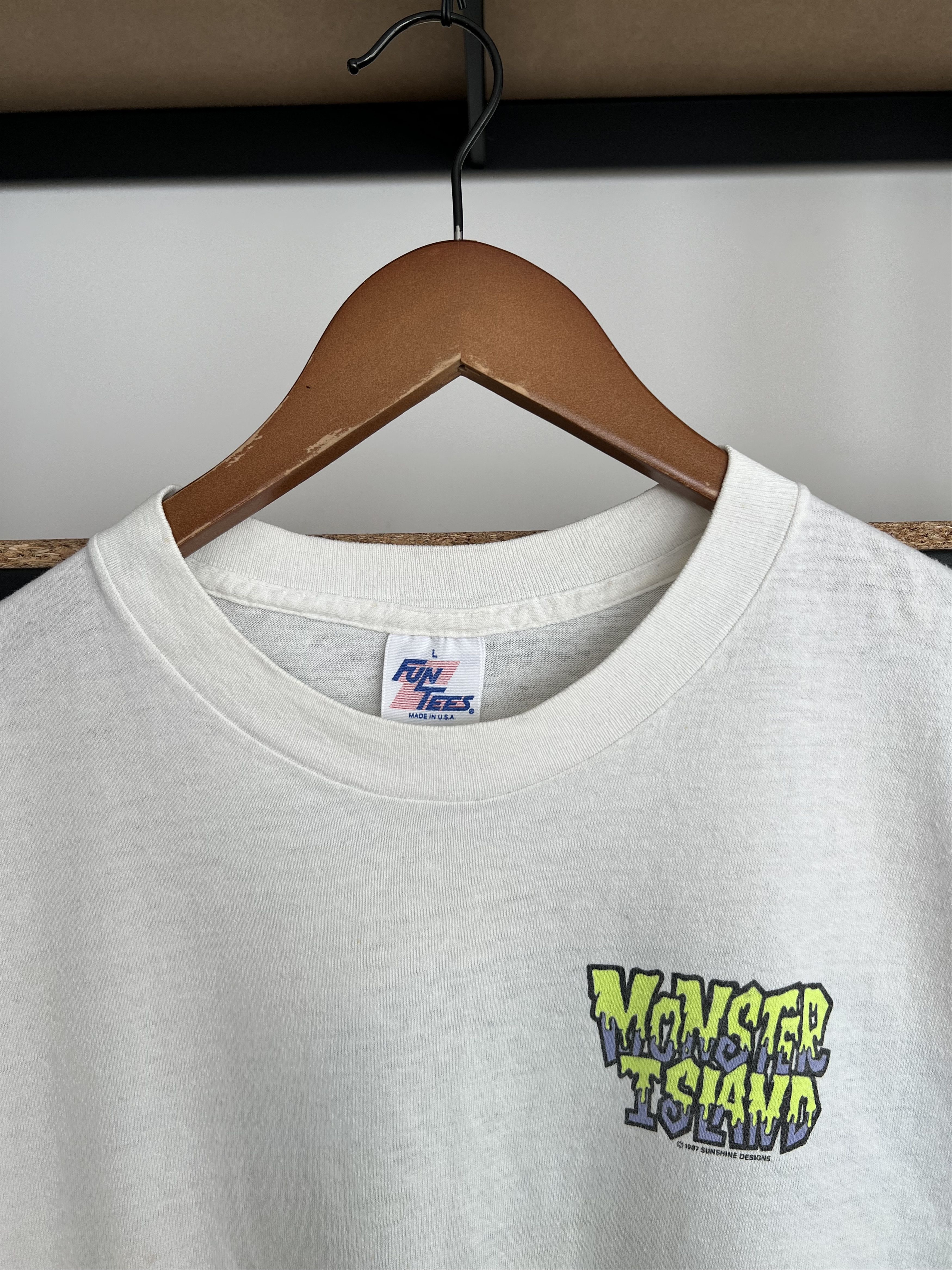 Vintage Vintage 1987 Monster Island Sunshine Designs Surf T-shirt Size US L / EU 52-54 / 3 - 11 Thumbnail